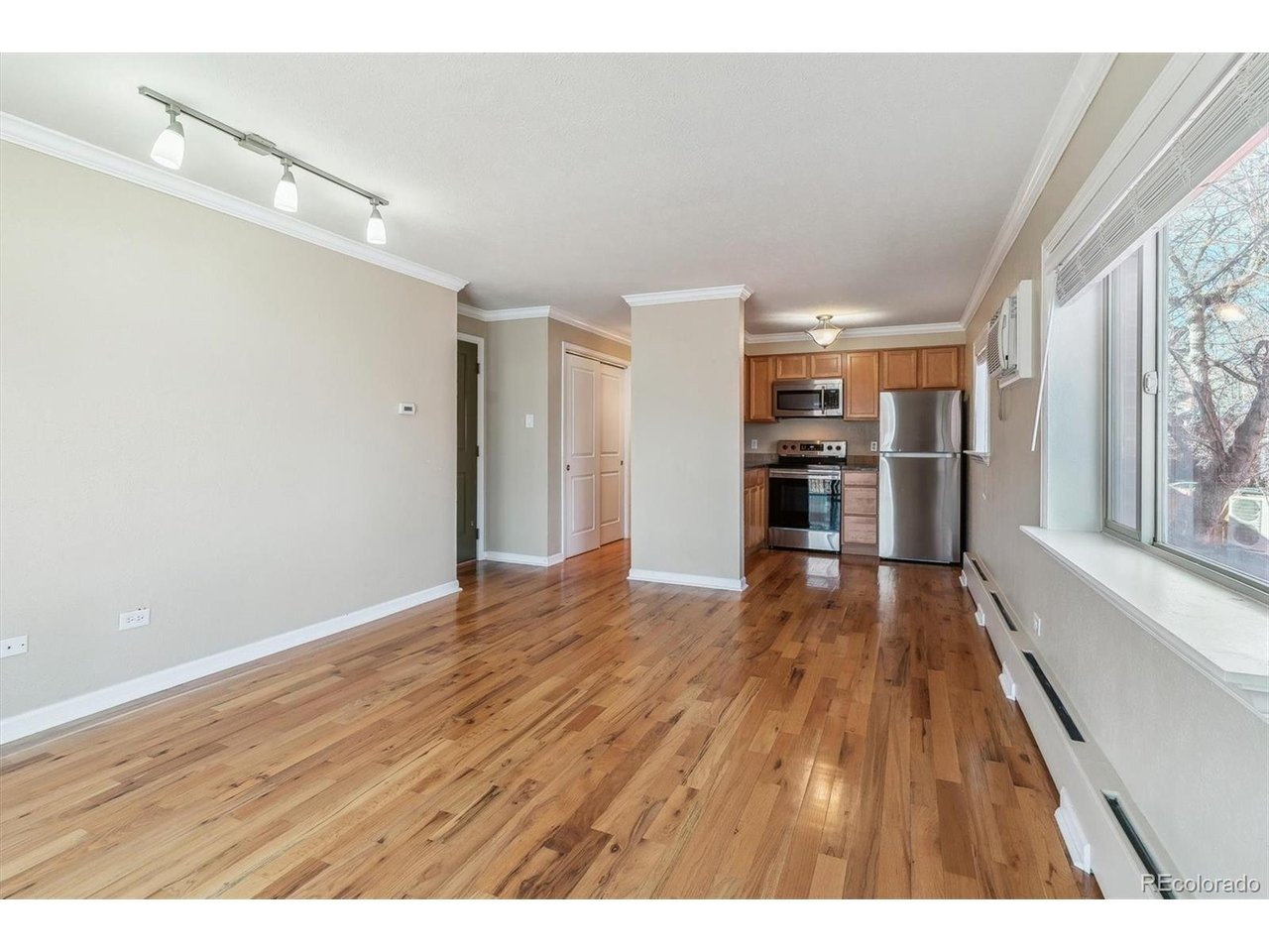 Elizabeth St, Denver, CO 80206