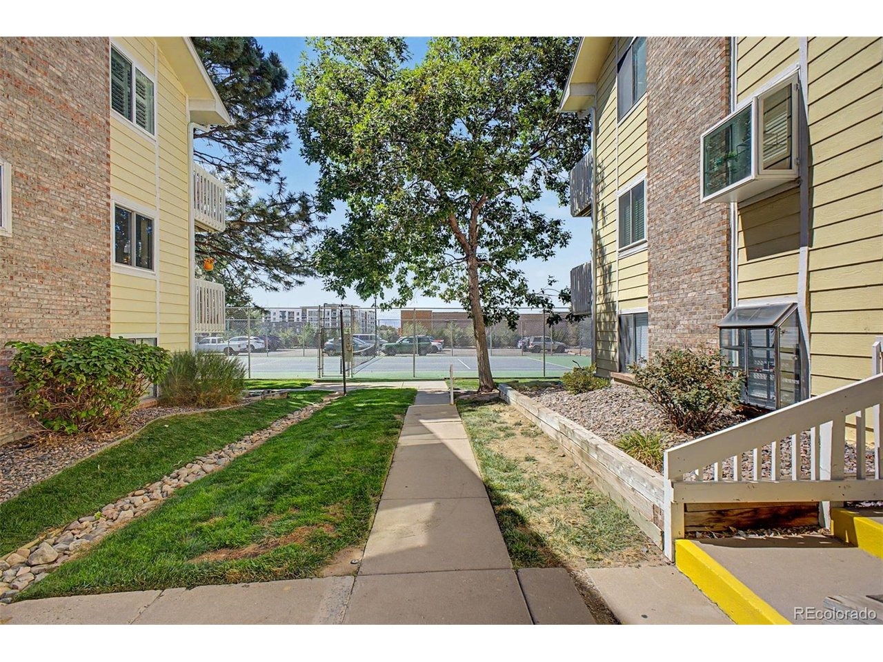 Cornell Ave, Aurora, CO 80014