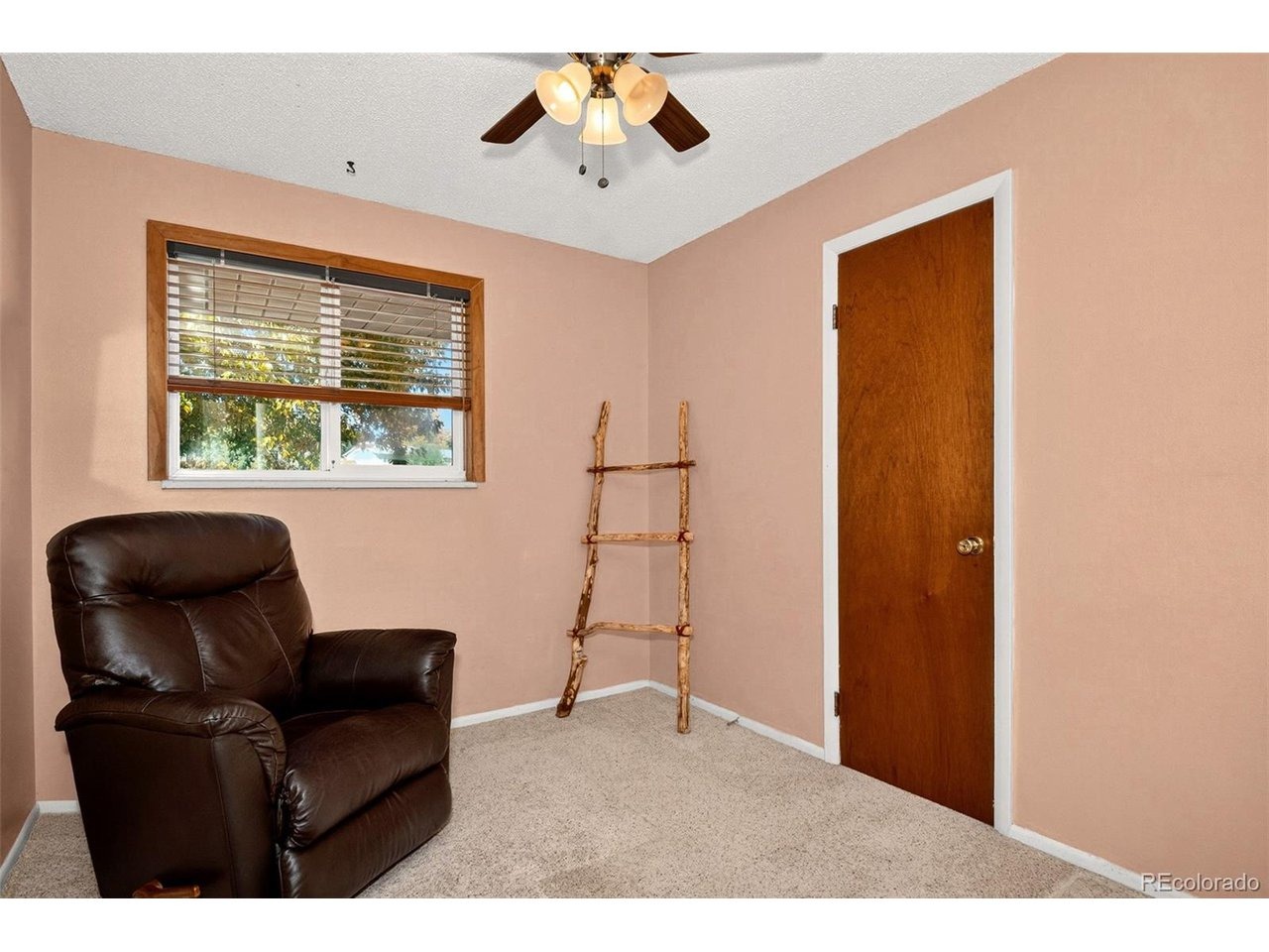 Seneca Rd, Colorado Springs, CO 80915