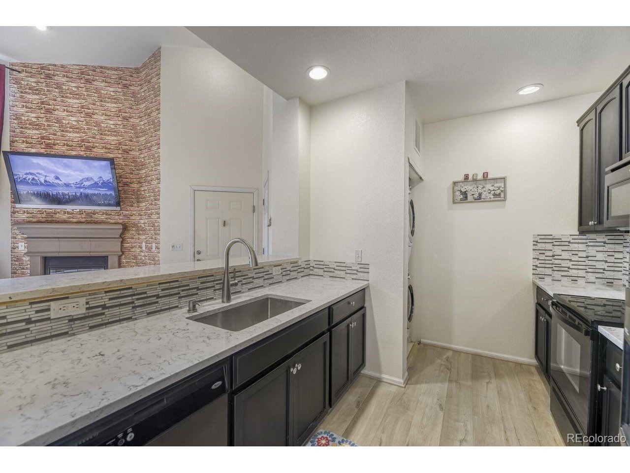 Mansfield Ave, Aurora, CO 80014