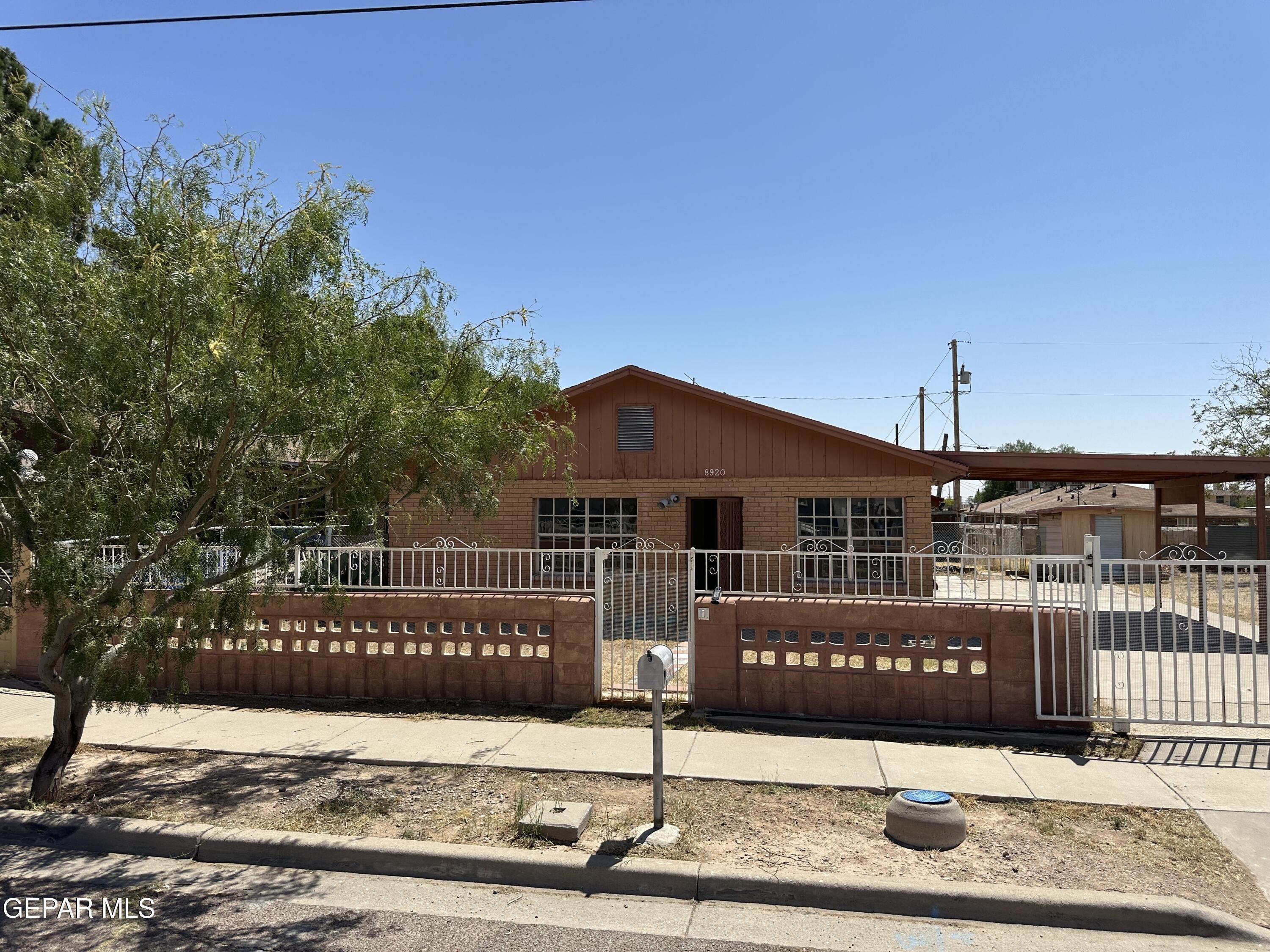 Kenneth St, El Paso, TX 79904 #1