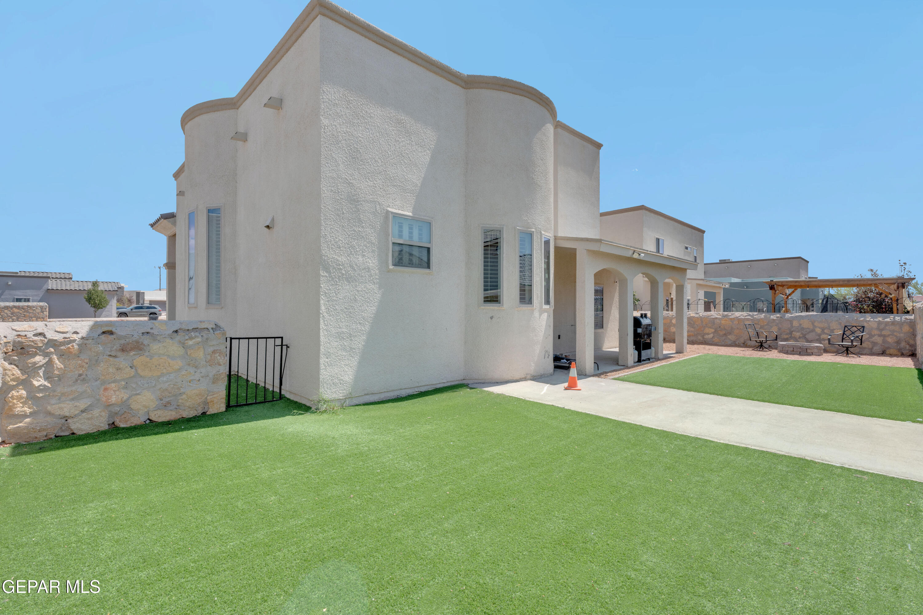 Boscobel St, El Paso, TX 79928