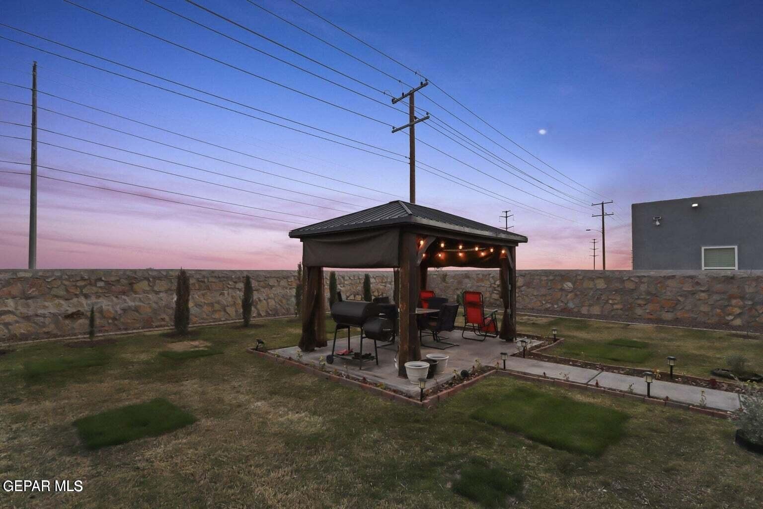 John Mcneely Ave, El Paso, TX 79938