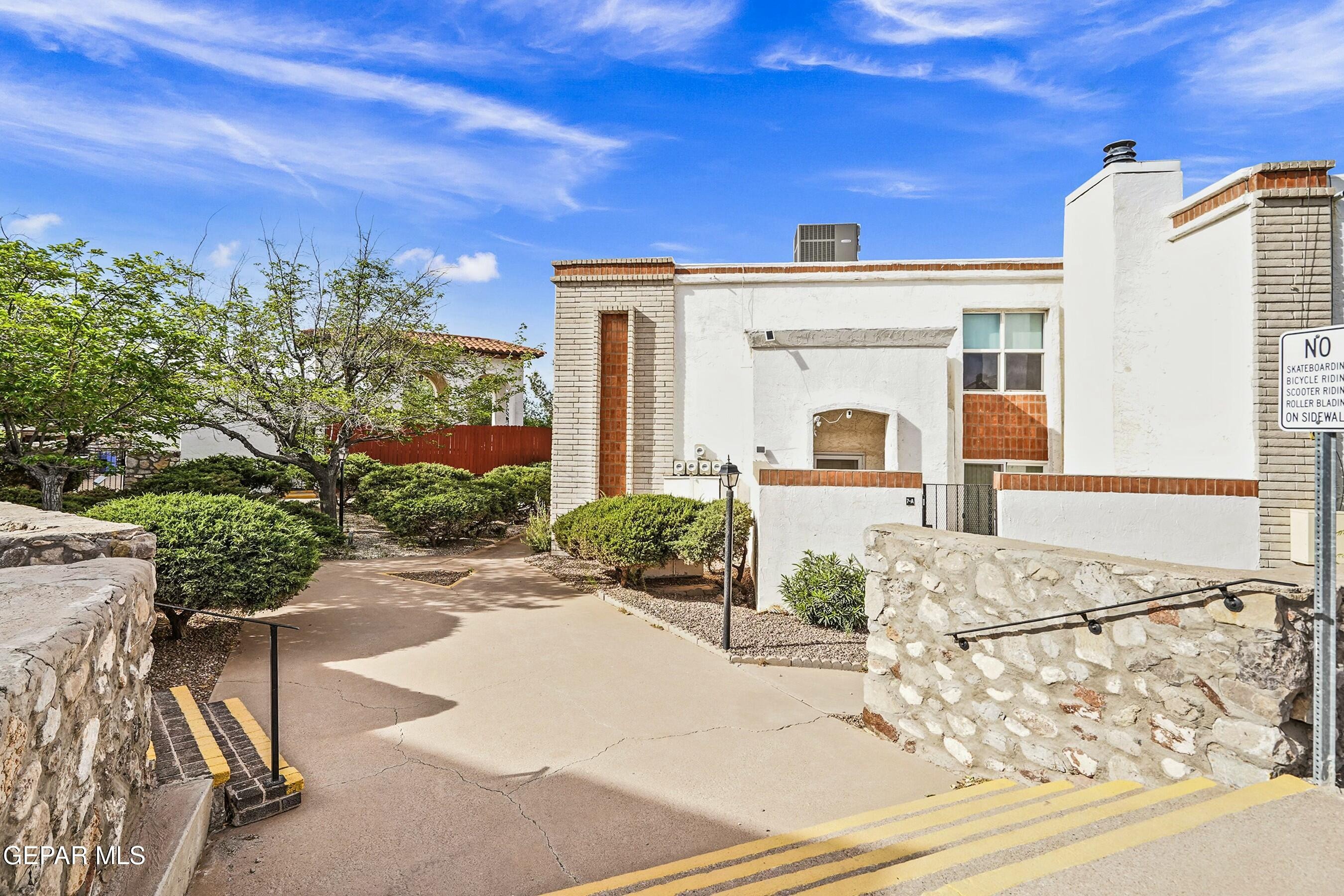 Escondido Dr, El Paso, TX 79912 #1