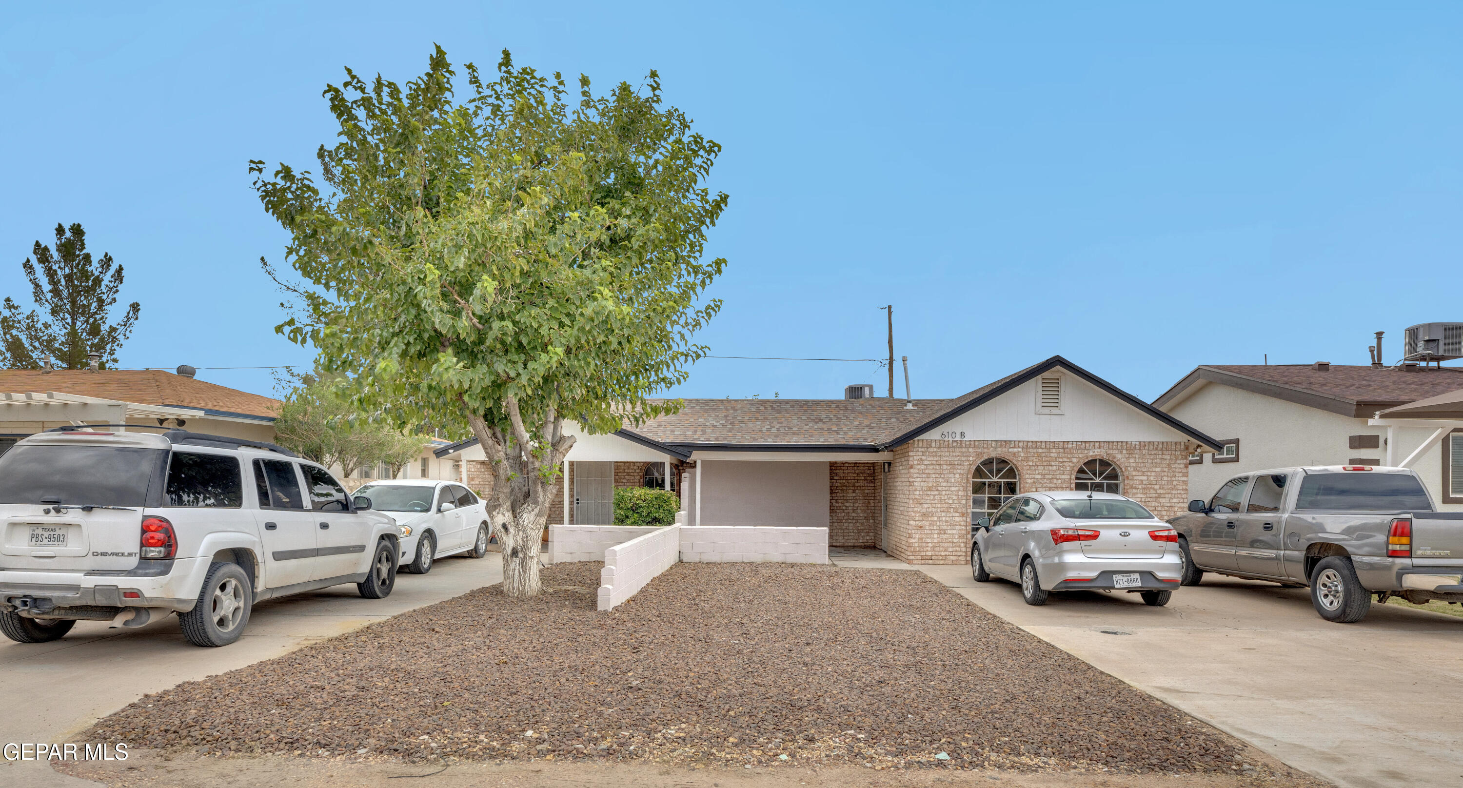 Gurdev Cir, El Paso, TX 79927