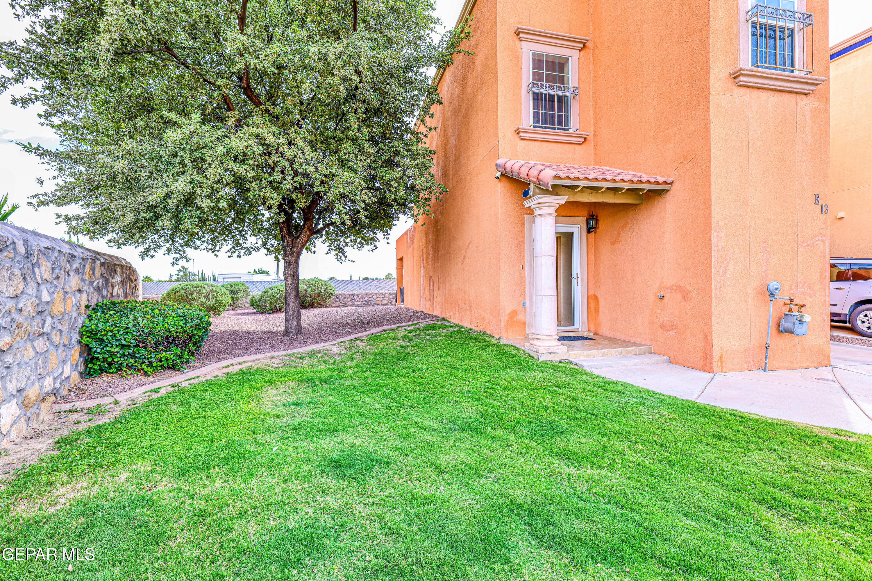 Yarbrough Dr, El Paso, TX 79925