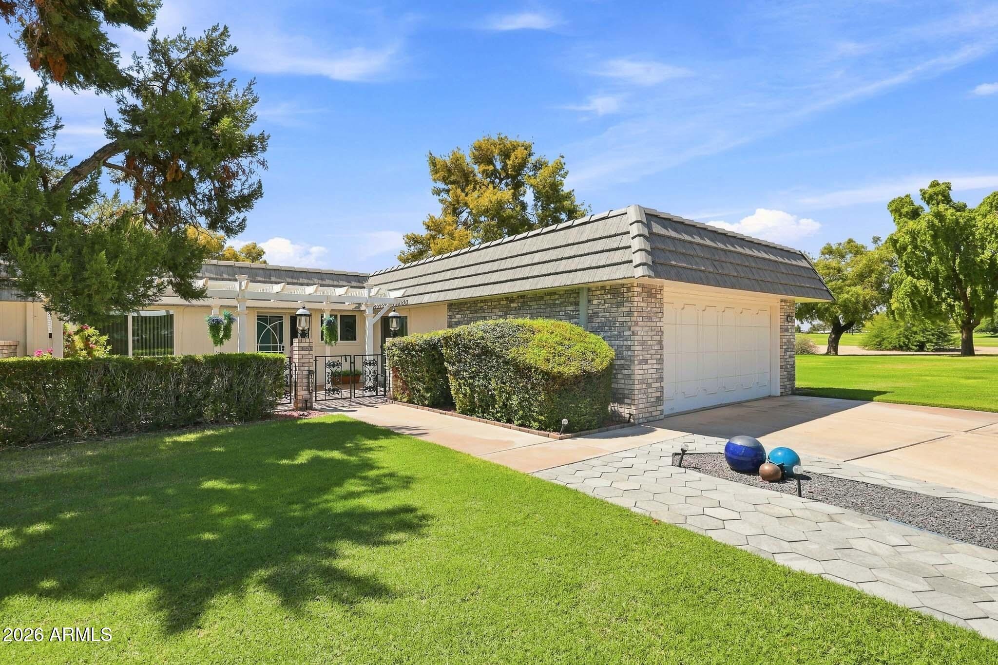 102nd Dr, Sun City, AZ 85373