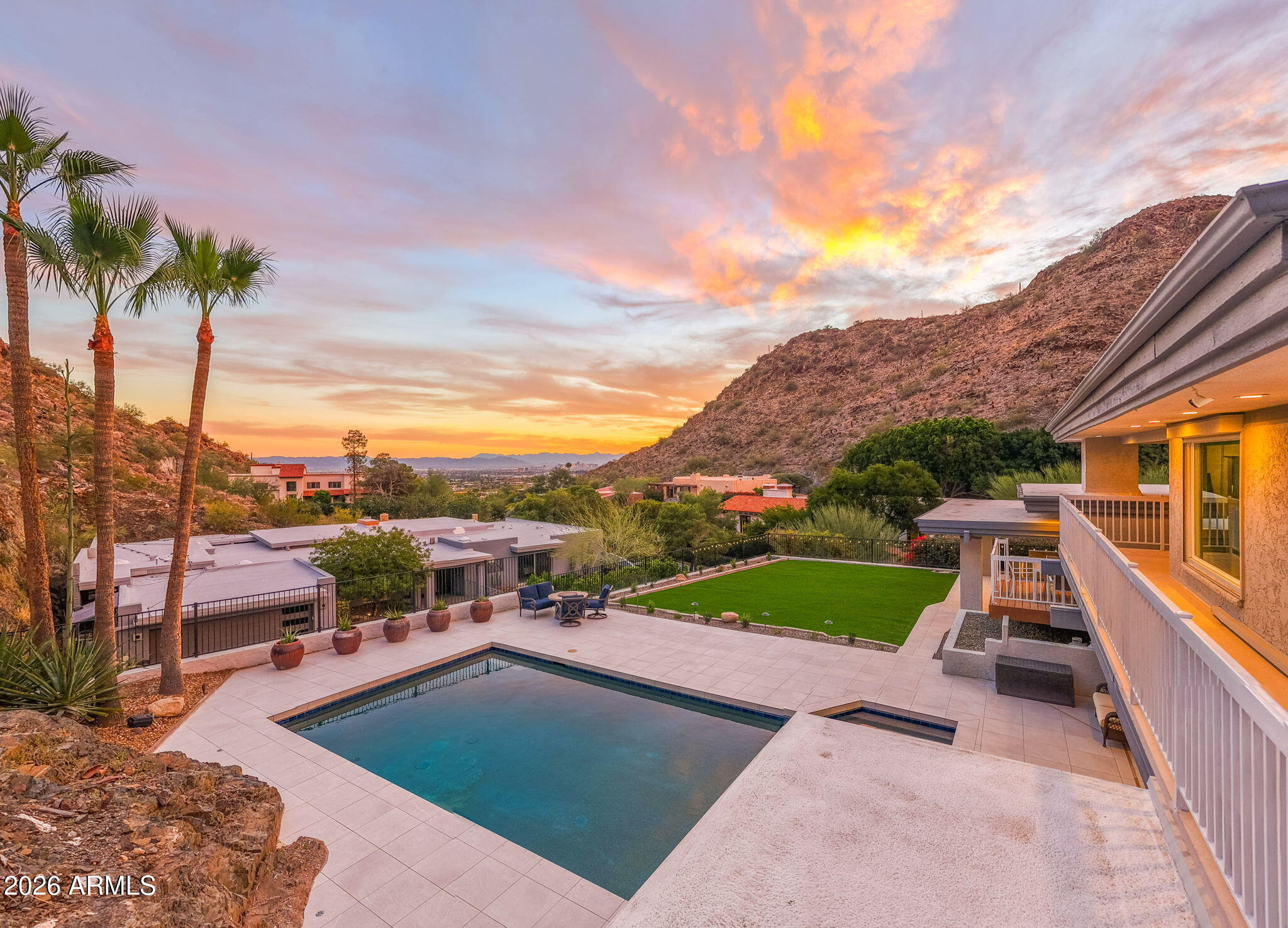 Lincoln Dr, Phoenix, AZ 85018