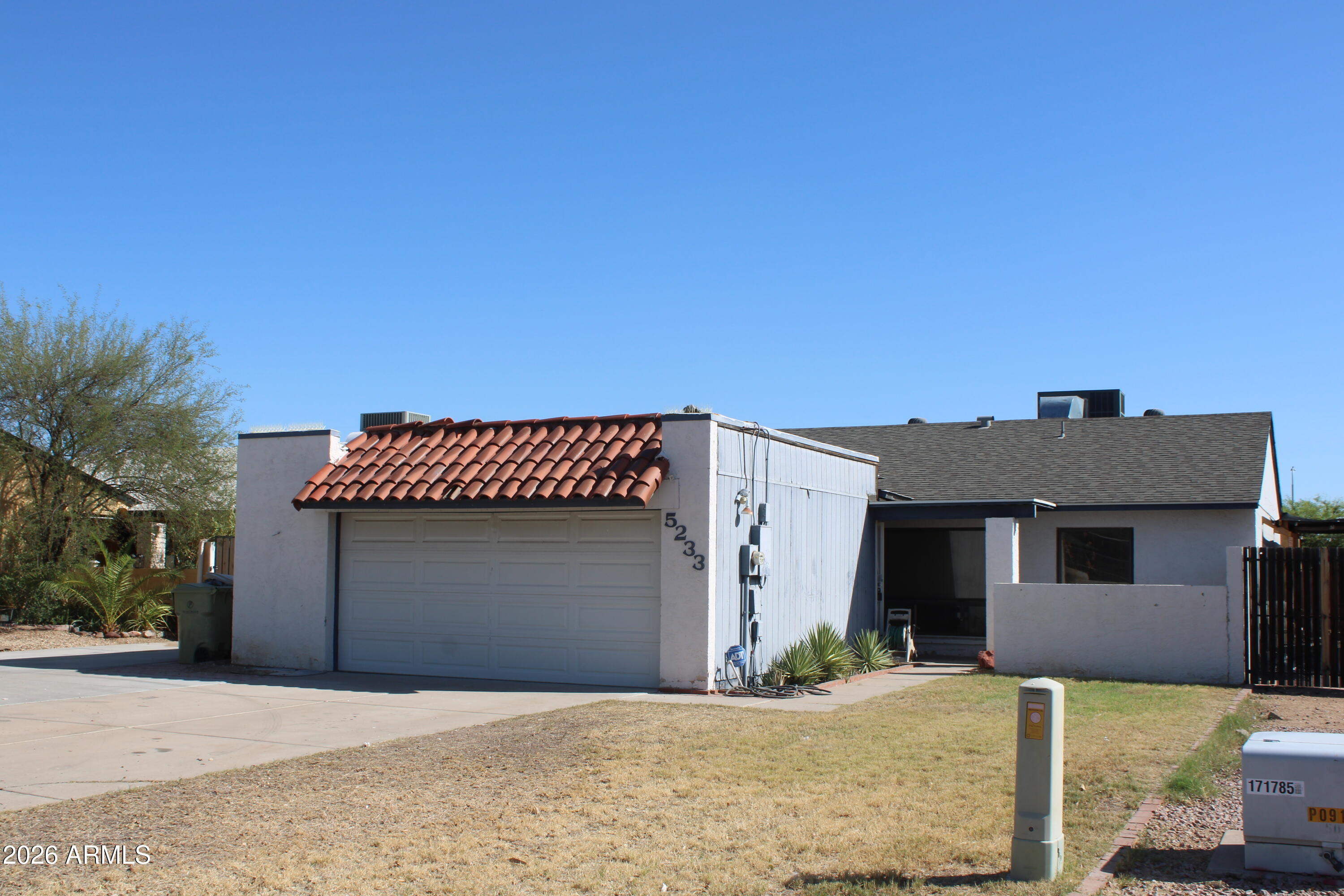 Mountain View Rd, Glendale, AZ 85302