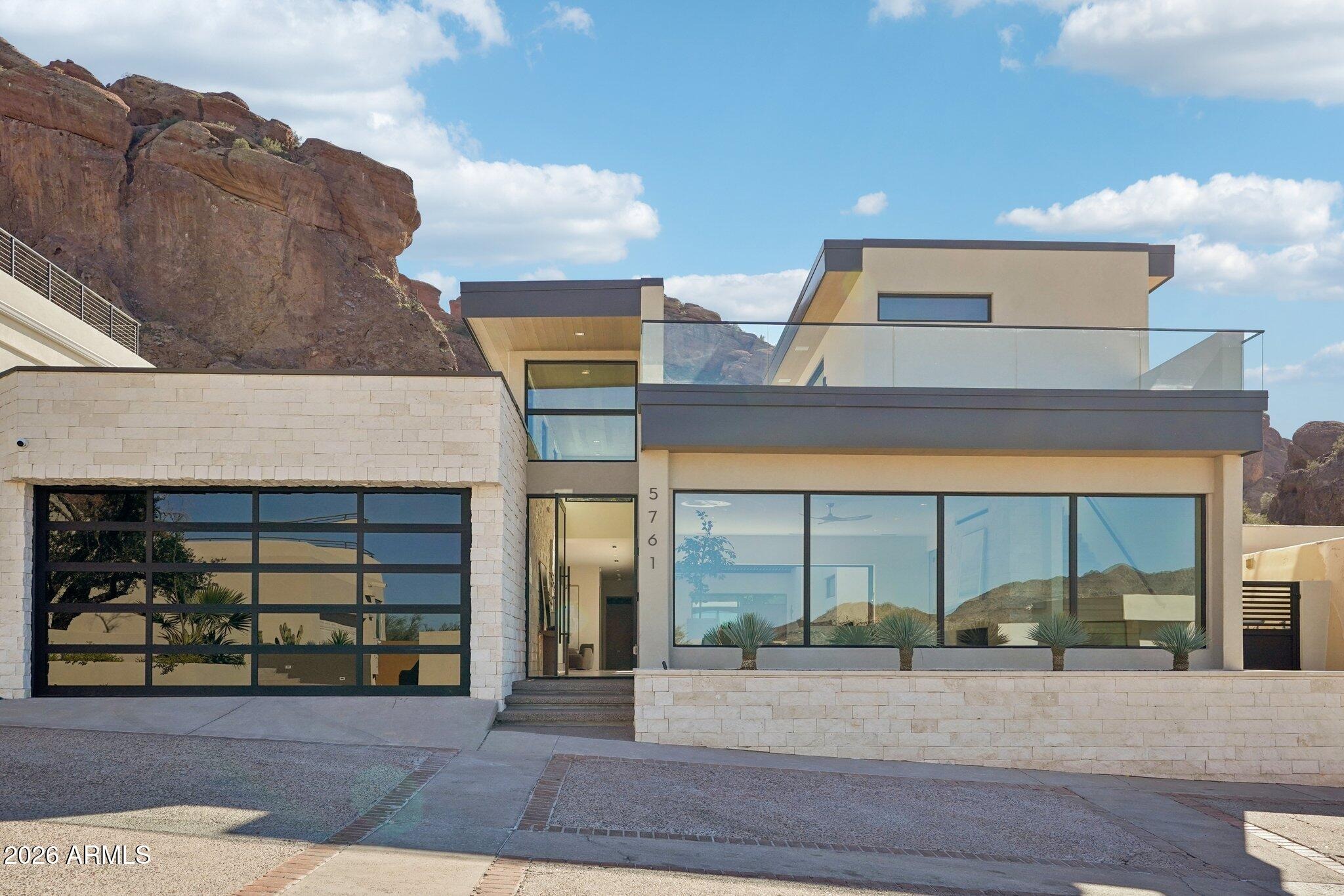 Echo Canyon Cir, Phoenix, AZ 85018