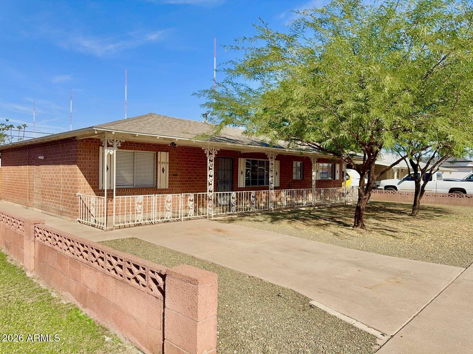 Stella Ln, Phoenix, AZ 85017