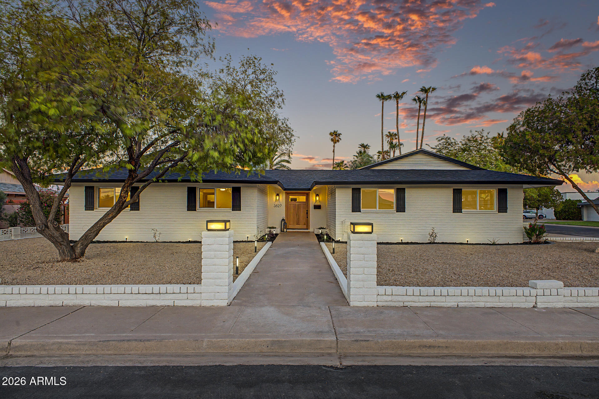 Oak St, Tempe, AZ 85282