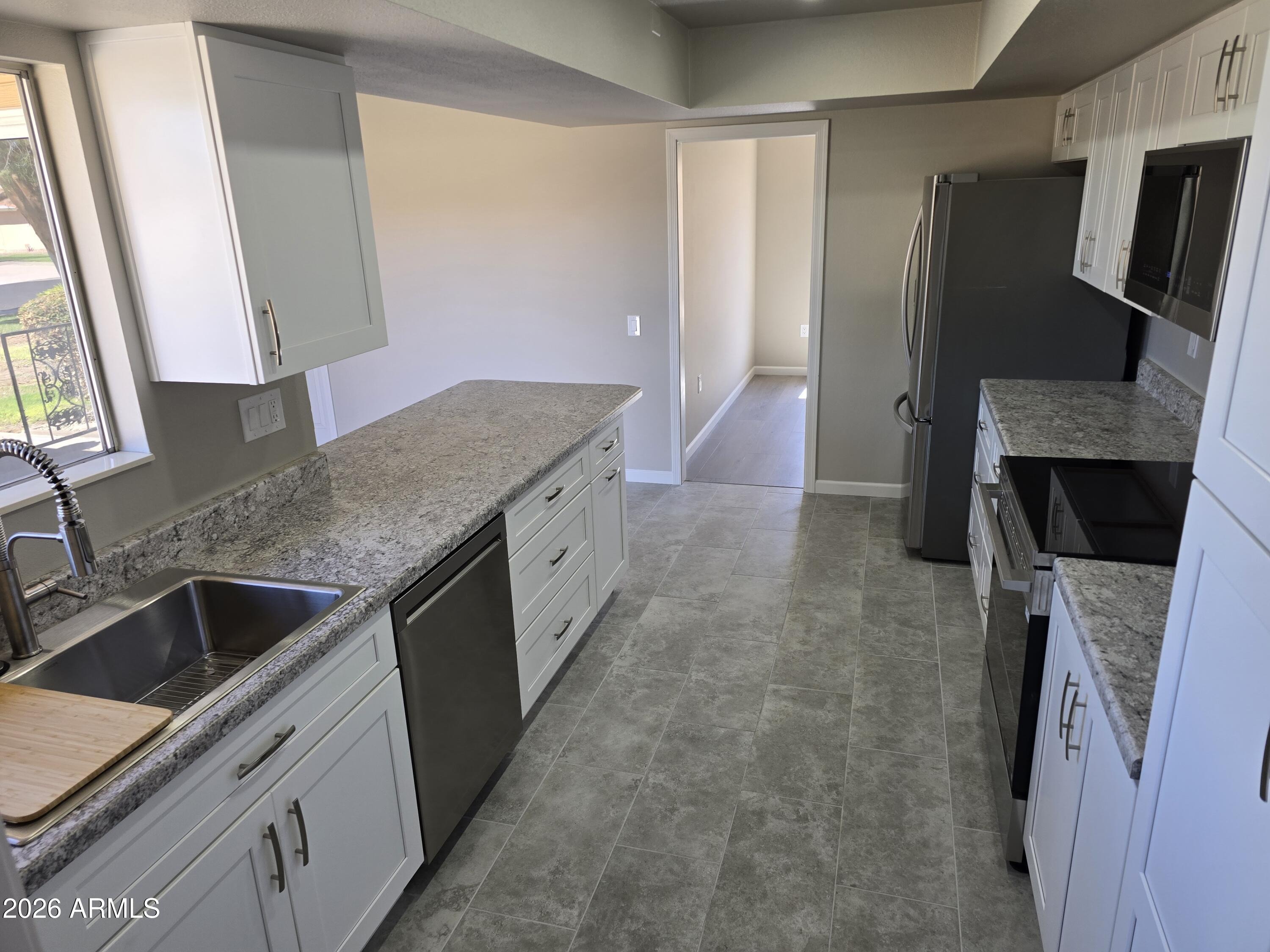 Long Hills Dr, Sun City, AZ 85351