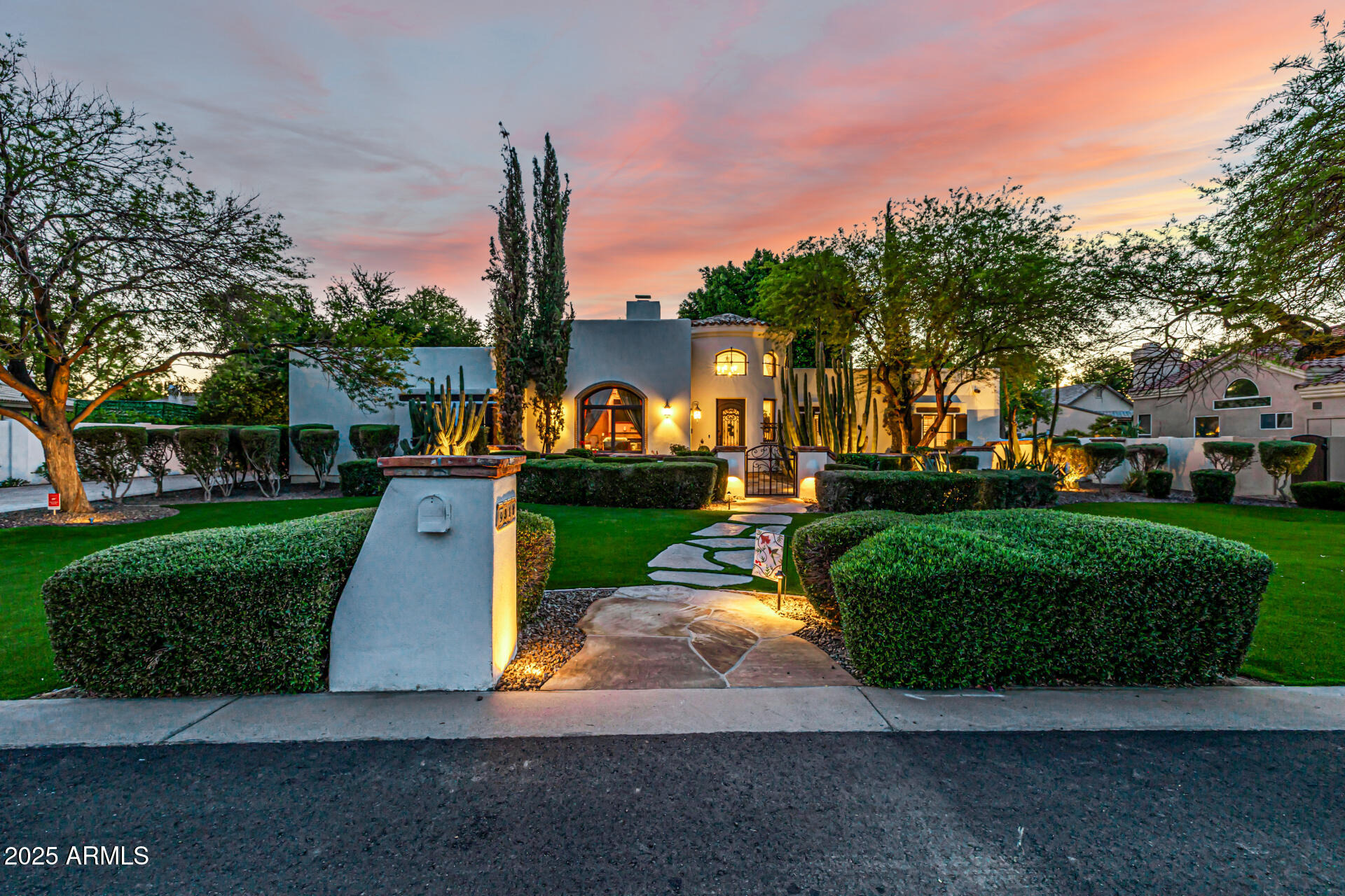 Bala Dr, Tempe, AZ 85284