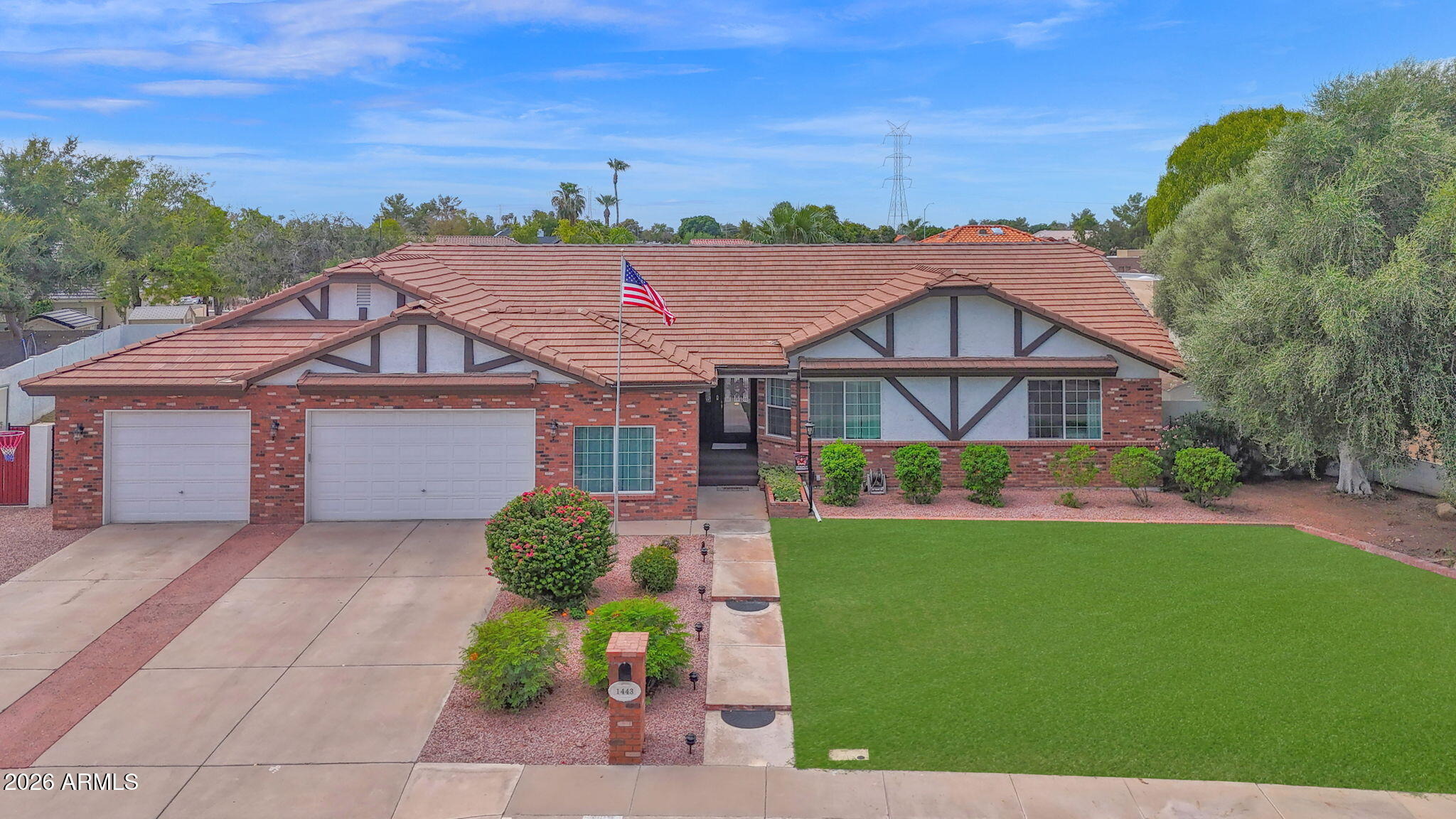 Leland St, Mesa, AZ 85203