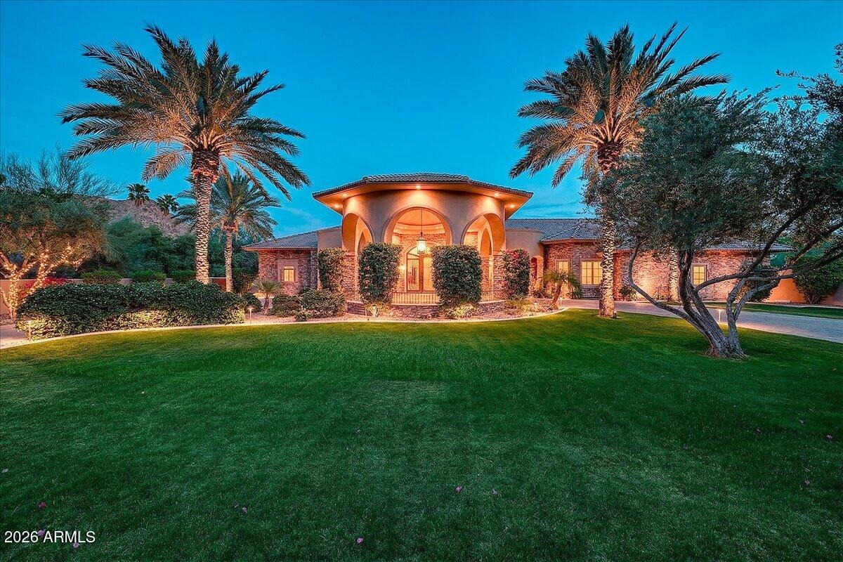 Crystal Ln, Paradise Valley, AZ 85253