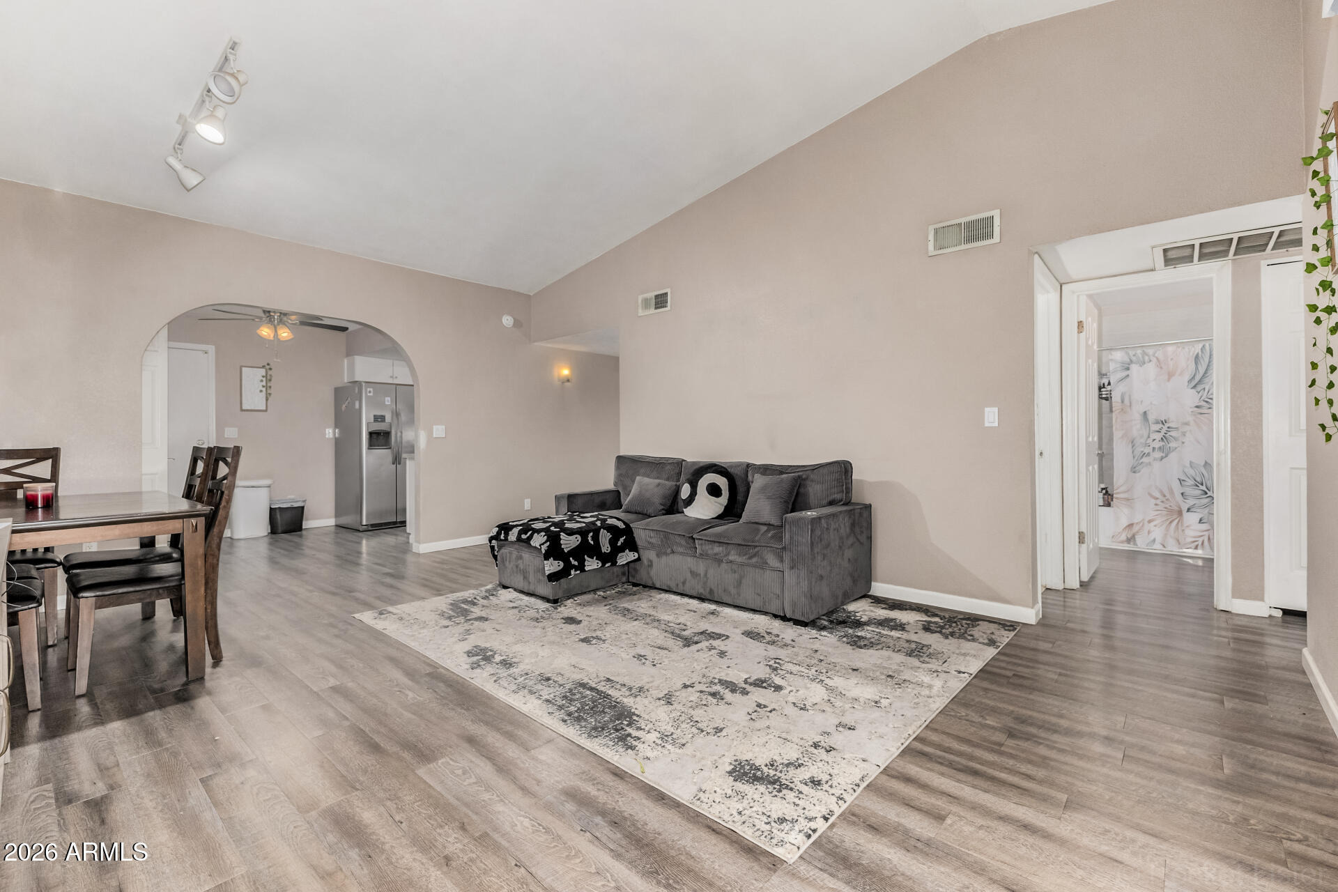 Willow Ave, Phoenix, AZ 85029