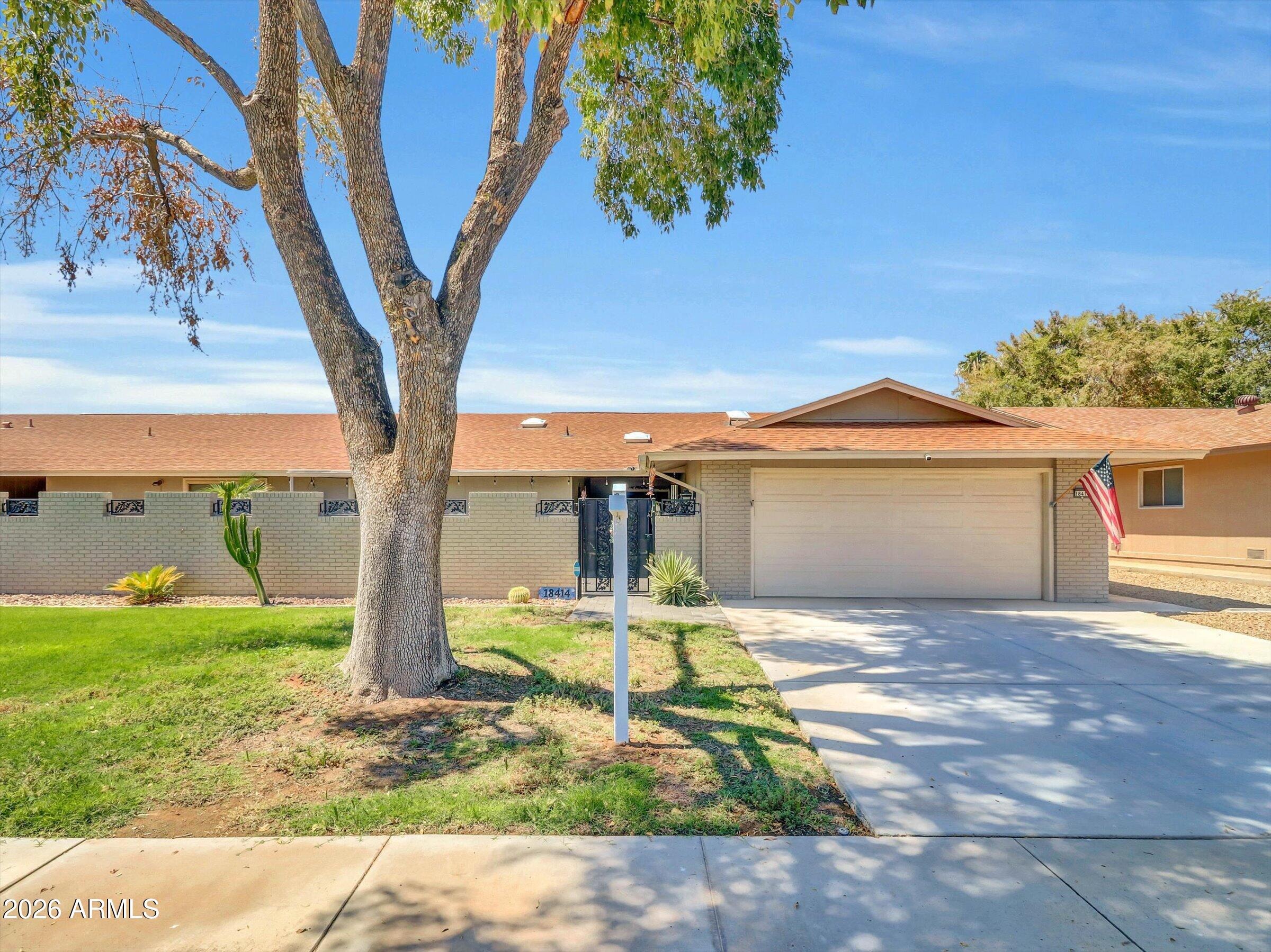 104th Ave, Sun City, AZ 85373