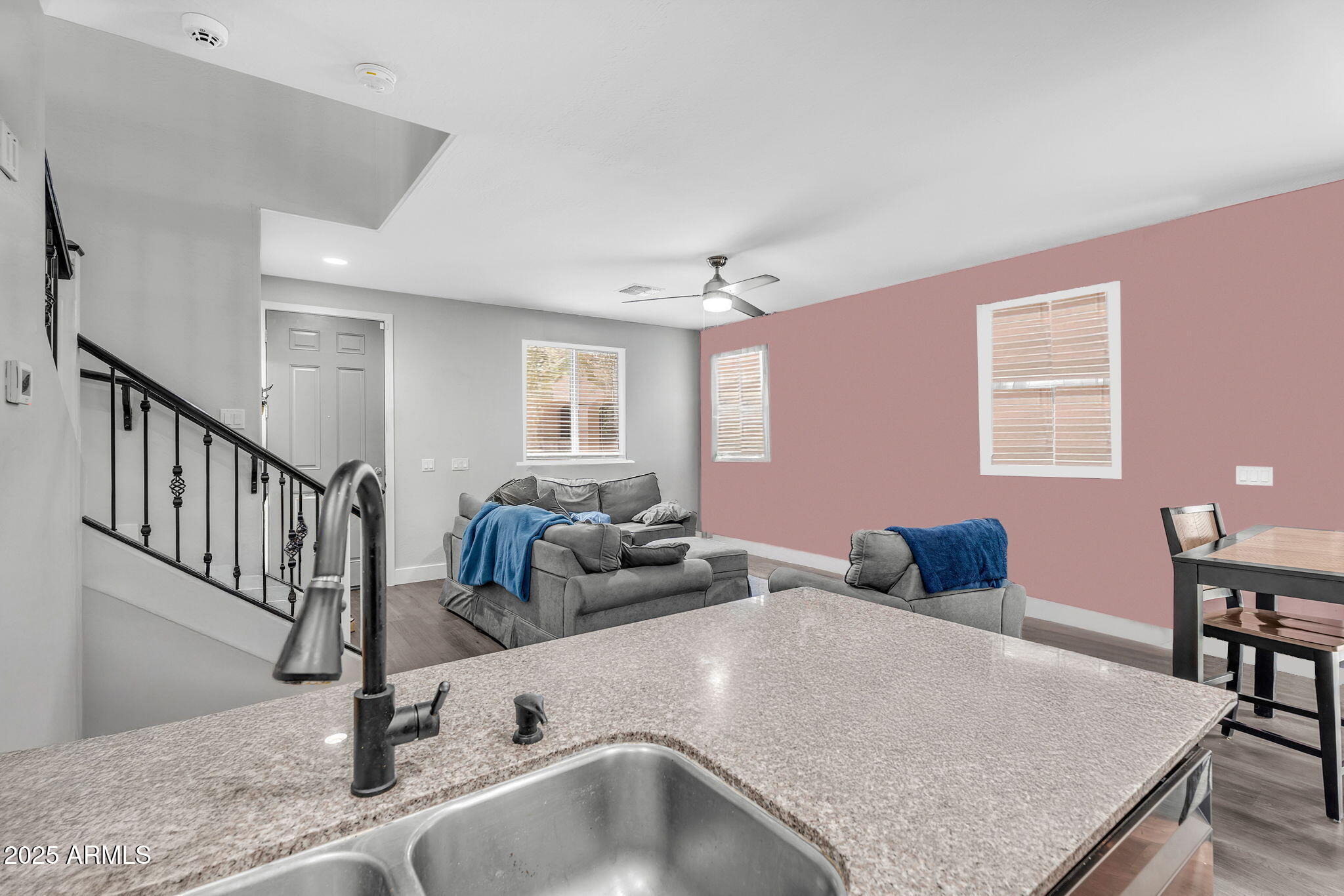 73rd Ln, Phoenix, AZ 85035 #1