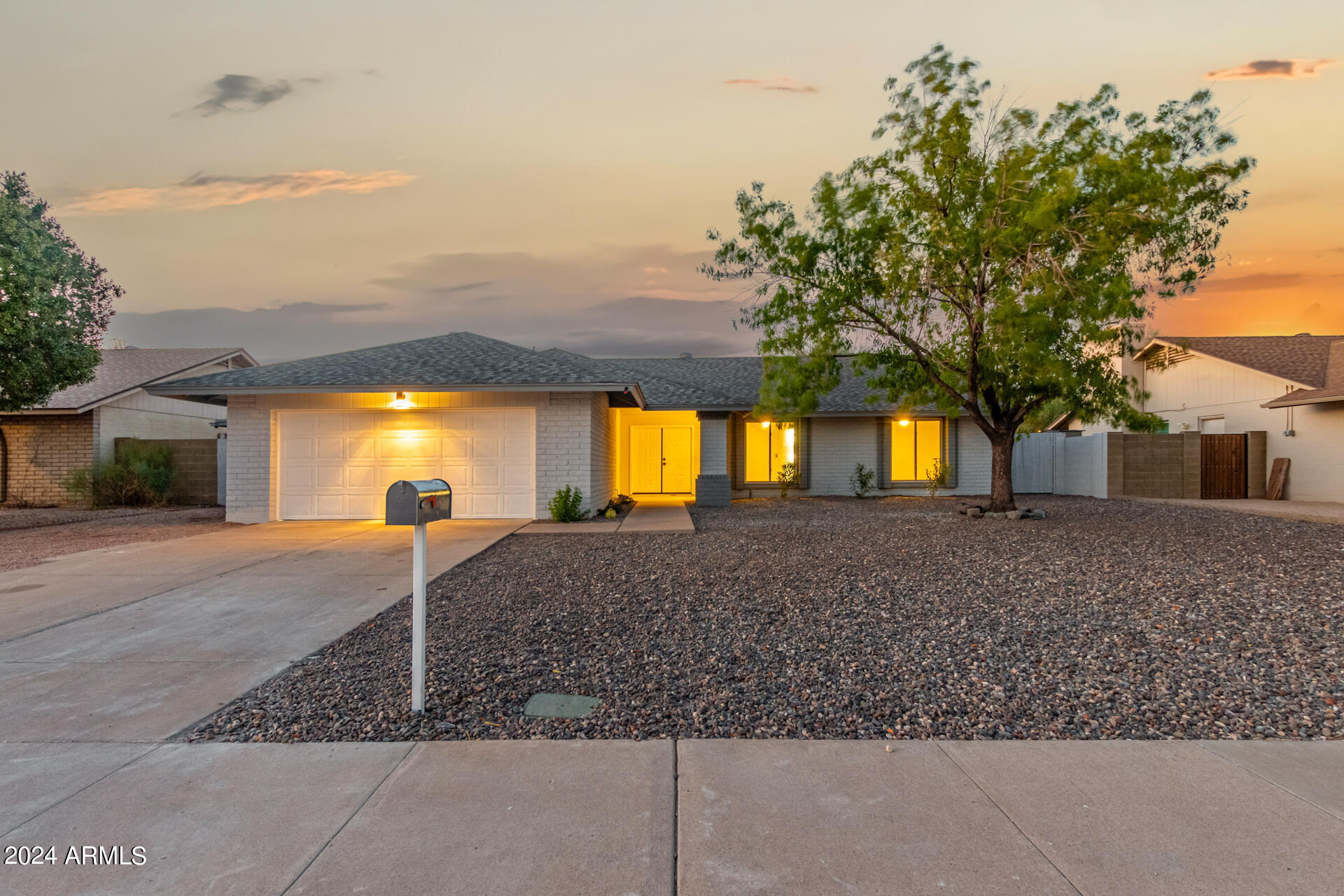 Banff Ln, Phoenix, AZ 85023