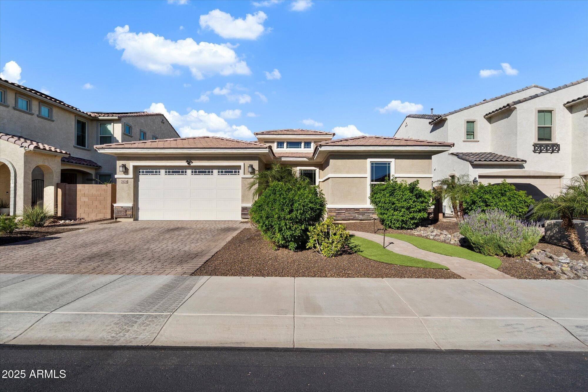 Jasmine Trl, Peoria, AZ 85383