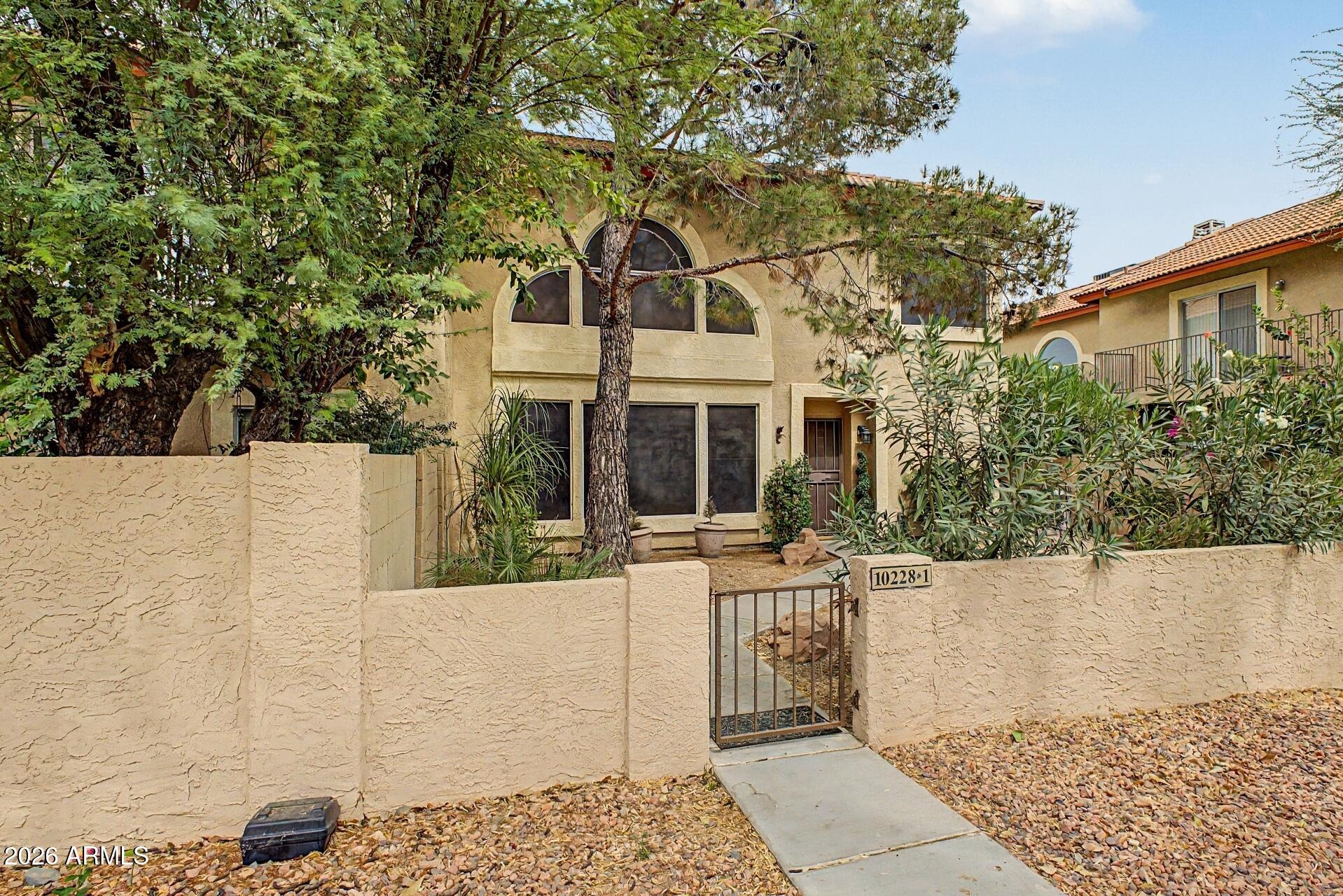 12th Pl, Phoenix, AZ 85020