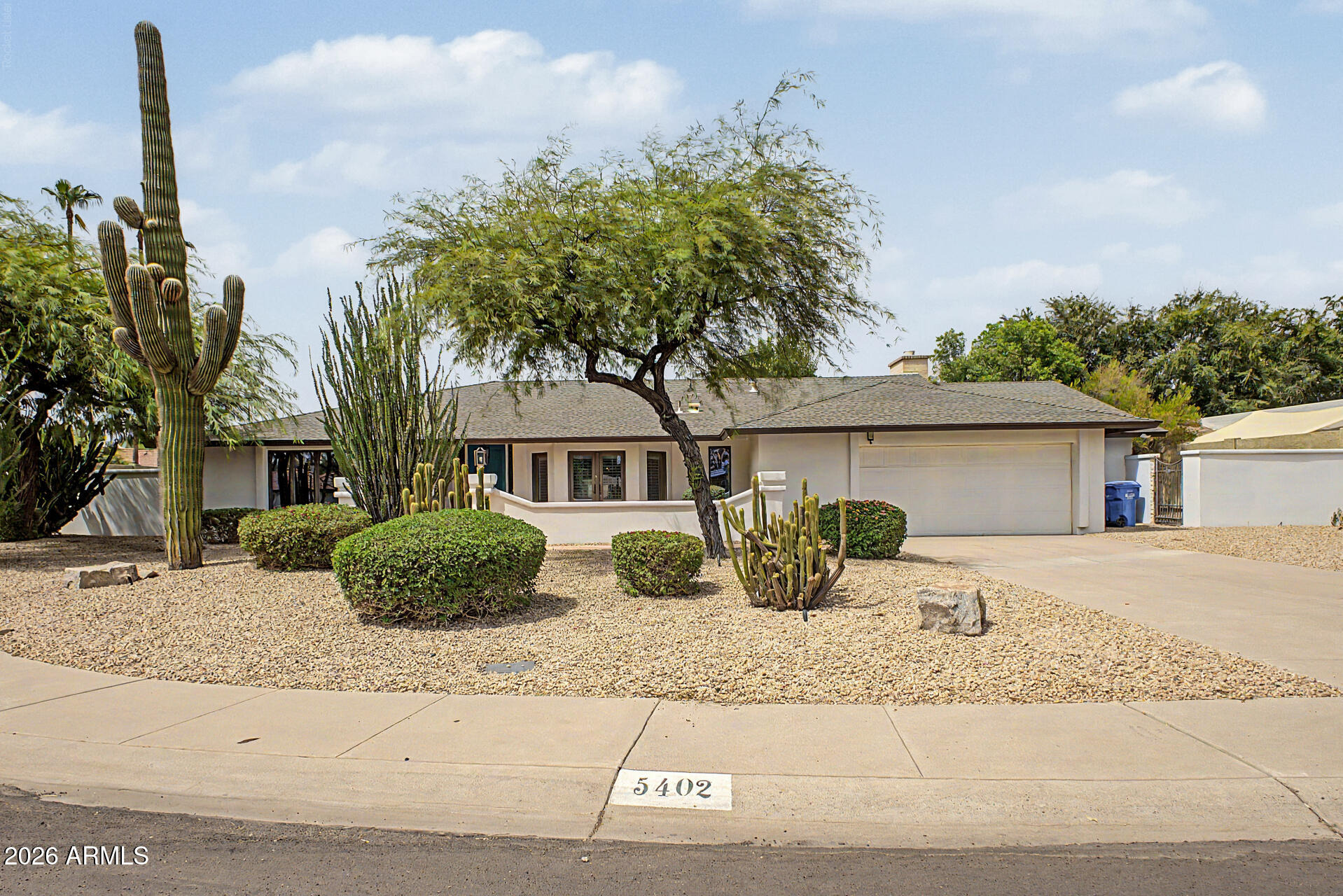 Laurel Ln, Scottsdale, AZ 85254