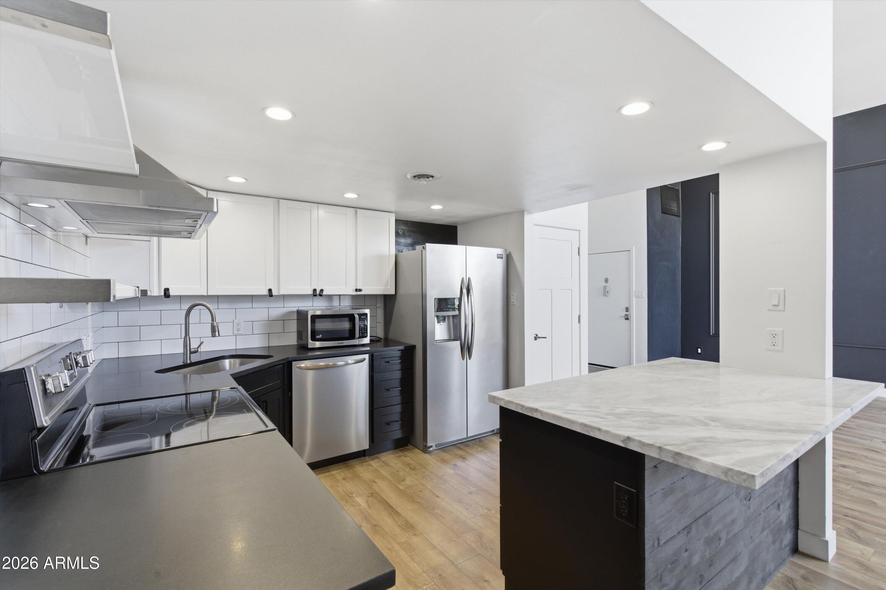 Medlock Dr, Phoenix, AZ 85013
