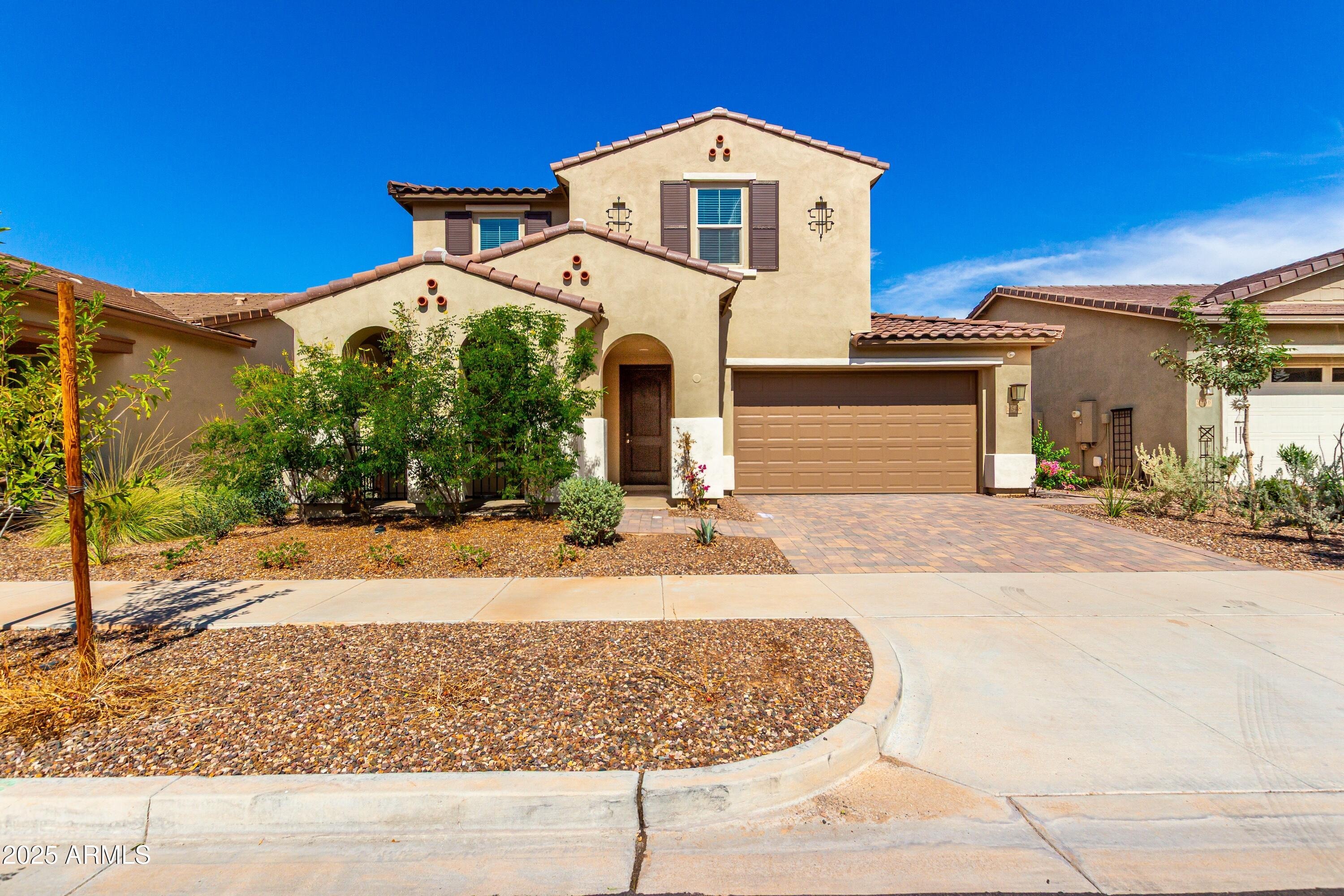 Rainbow Ave, Mesa, AZ 85212