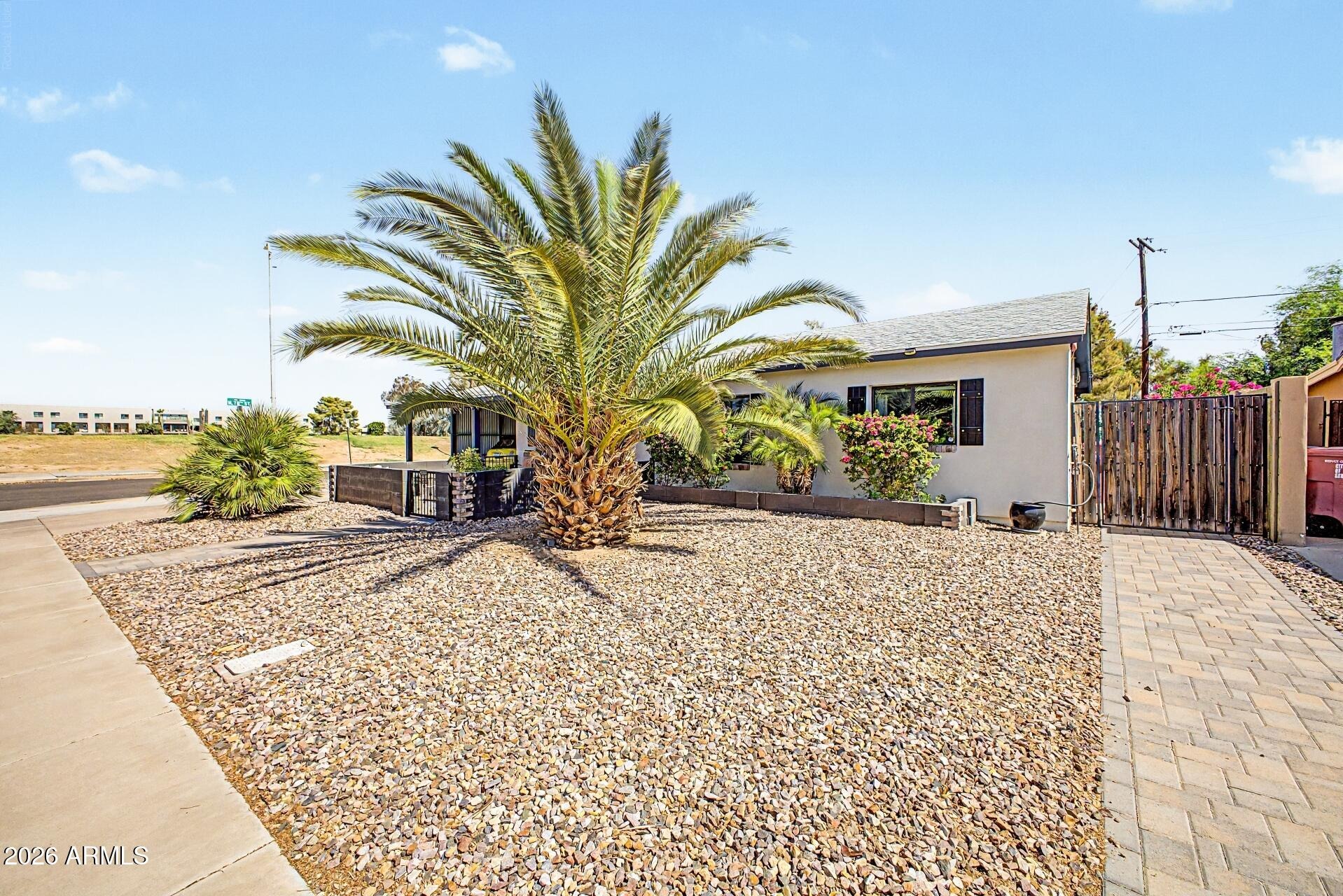 Earll Dr, Scottsdale, AZ 85251