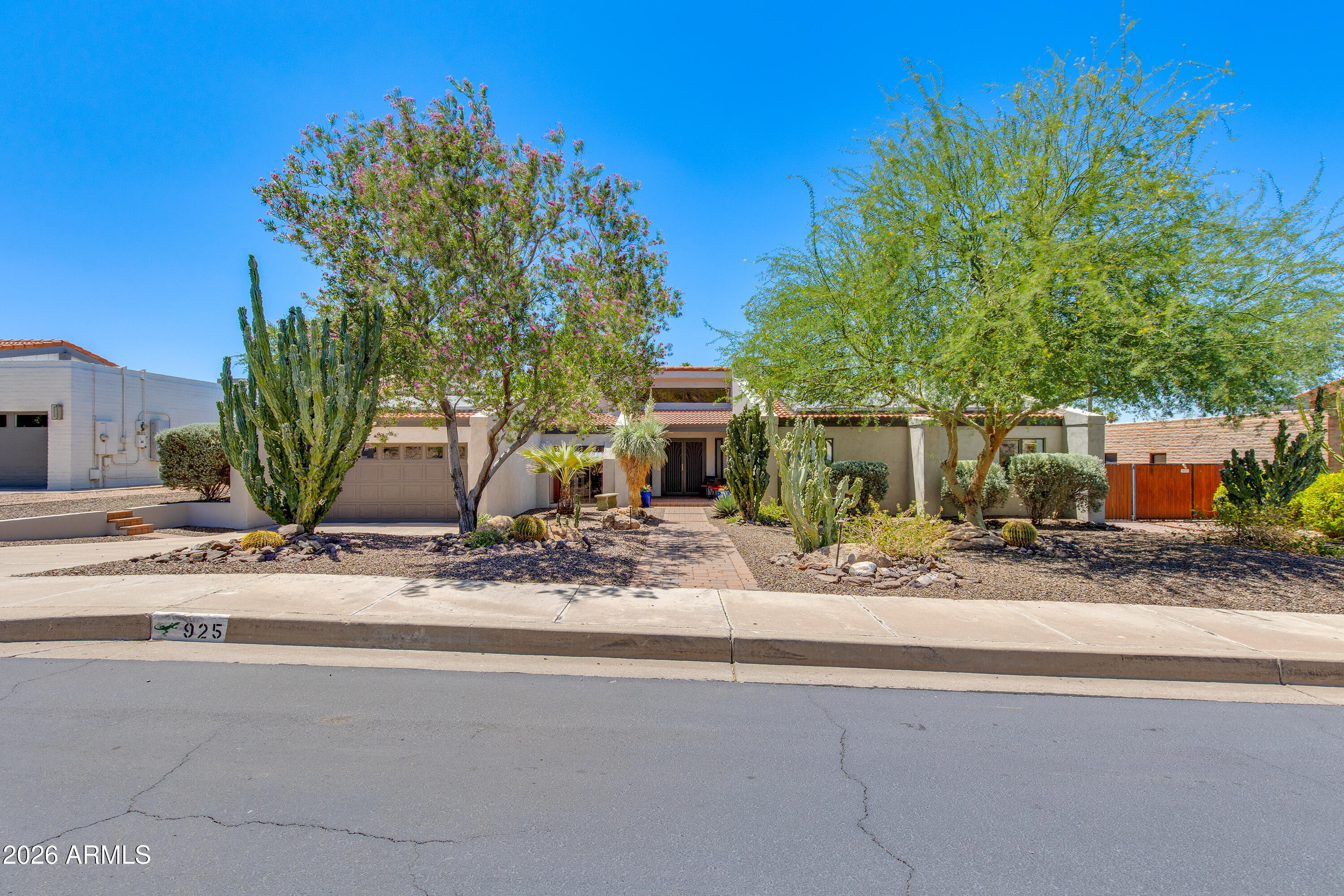 Waltann Ln, Phoenix, AZ 85022