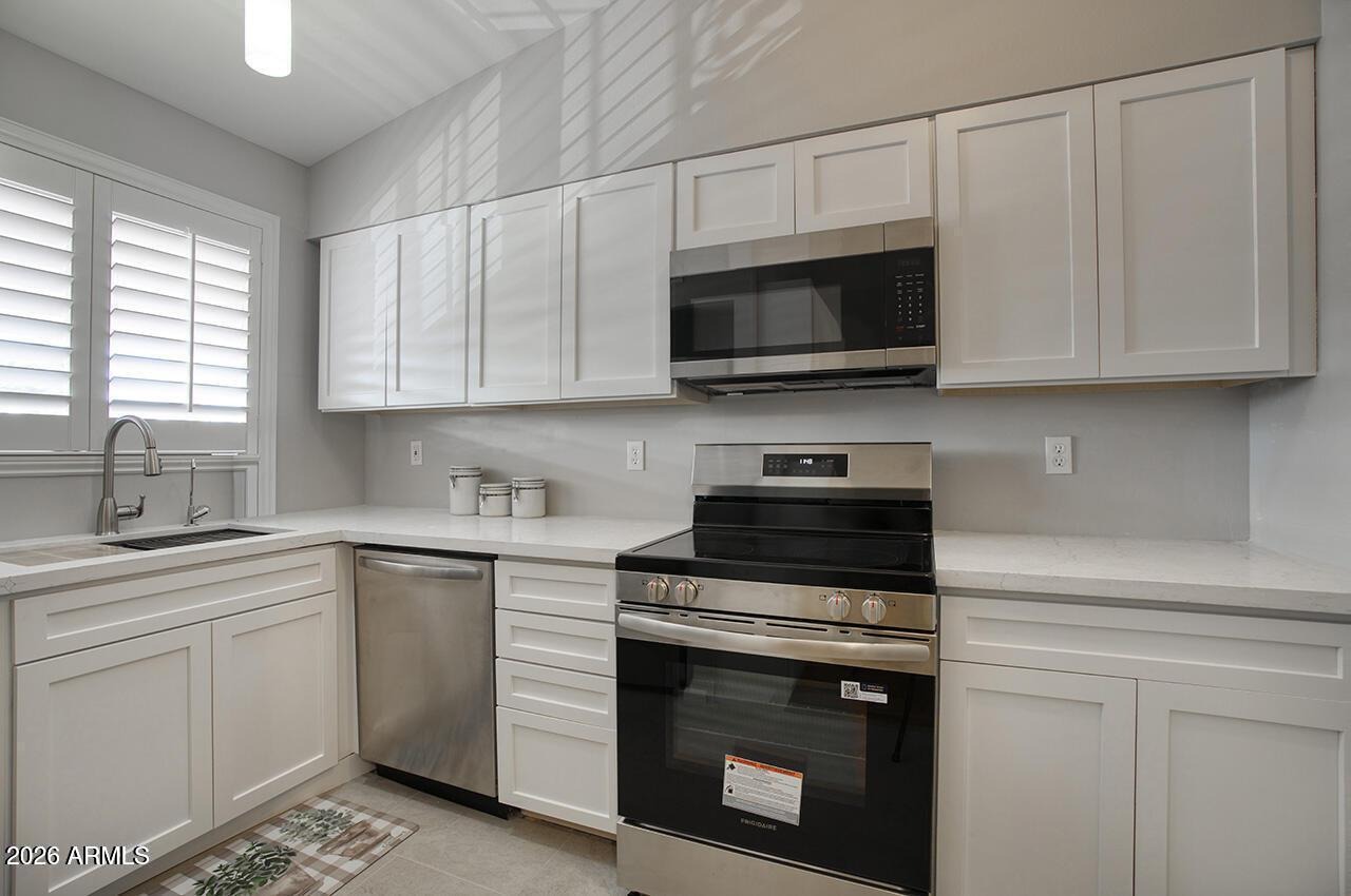 Fairway Ct, Sun City, AZ 85351