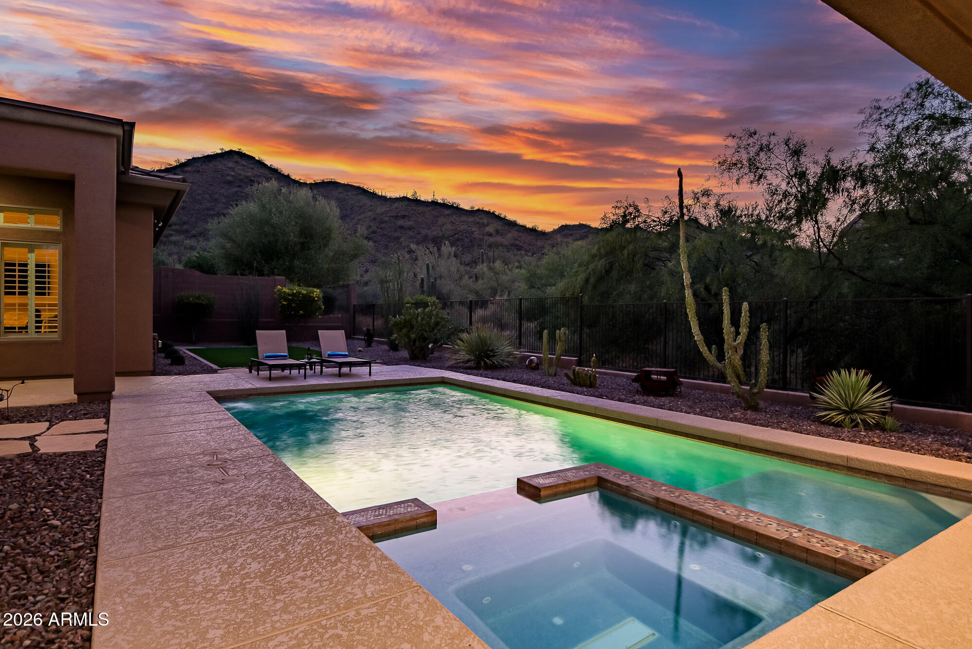 Mountain Cove Dr, Phoenix, AZ 85086