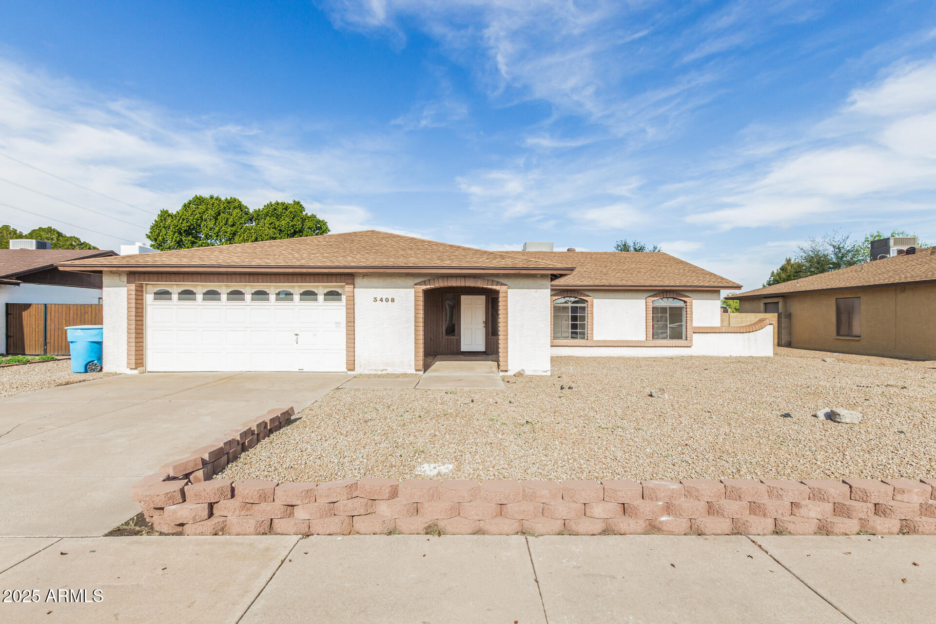 Topeka Dr, Phoenix, AZ 85027