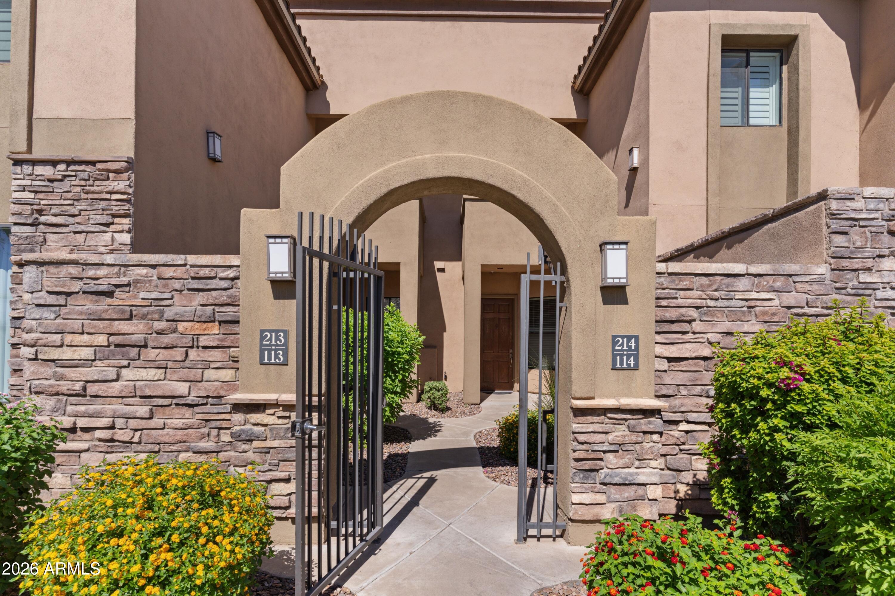 Scottsdale Rd, Paradise Valley, AZ 85253