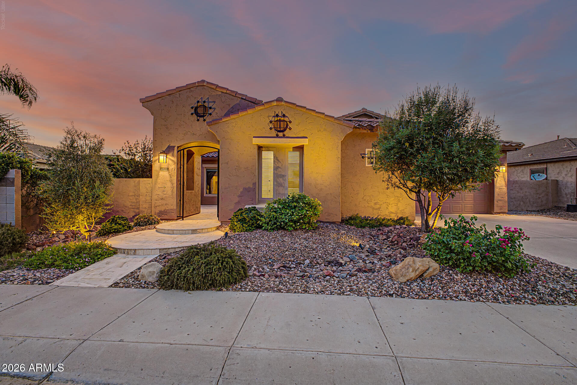 Mesquite Grove Way, Chandler, AZ 85249
