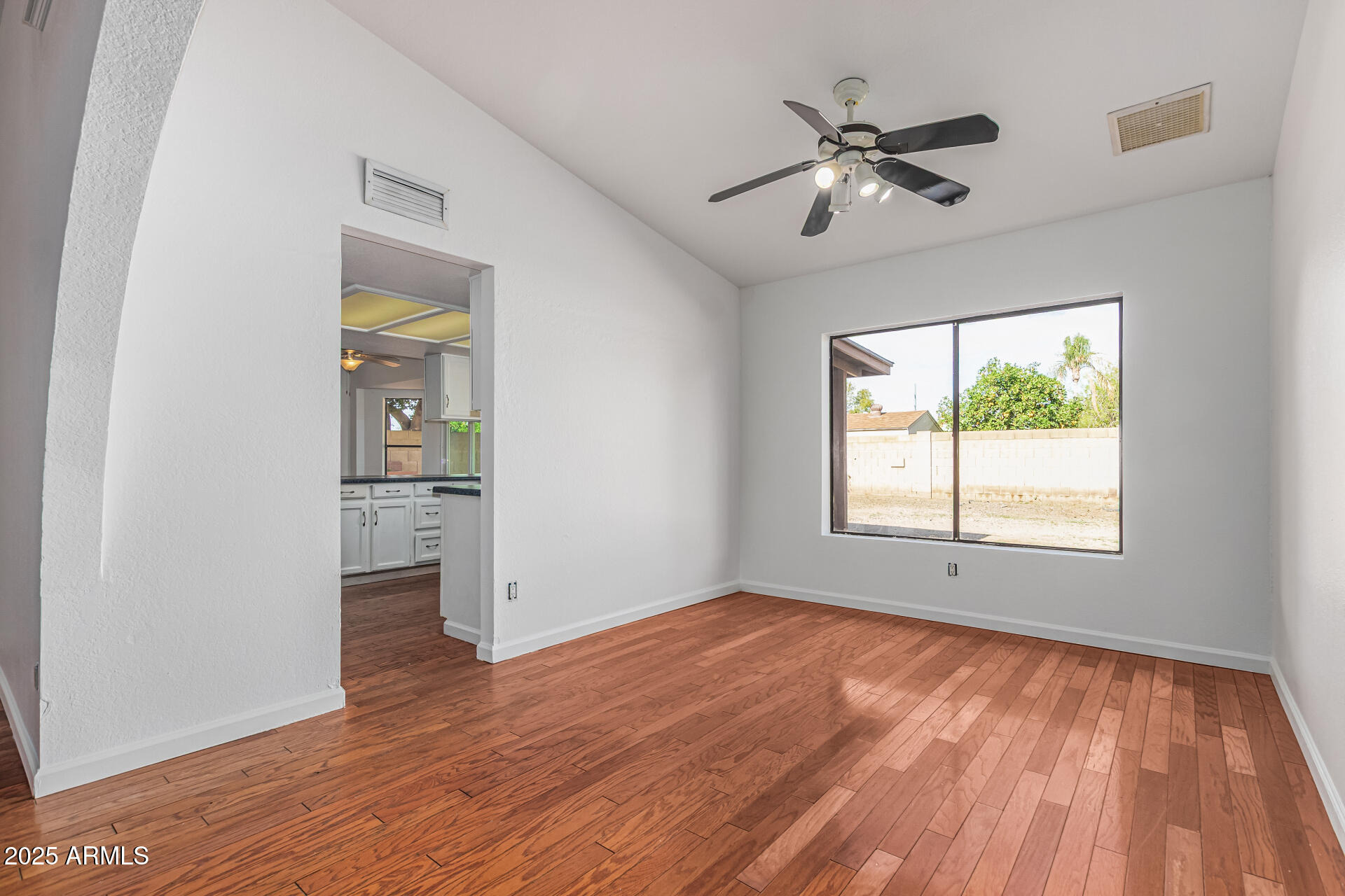 Topeka Dr, Phoenix, AZ 85027 #1
