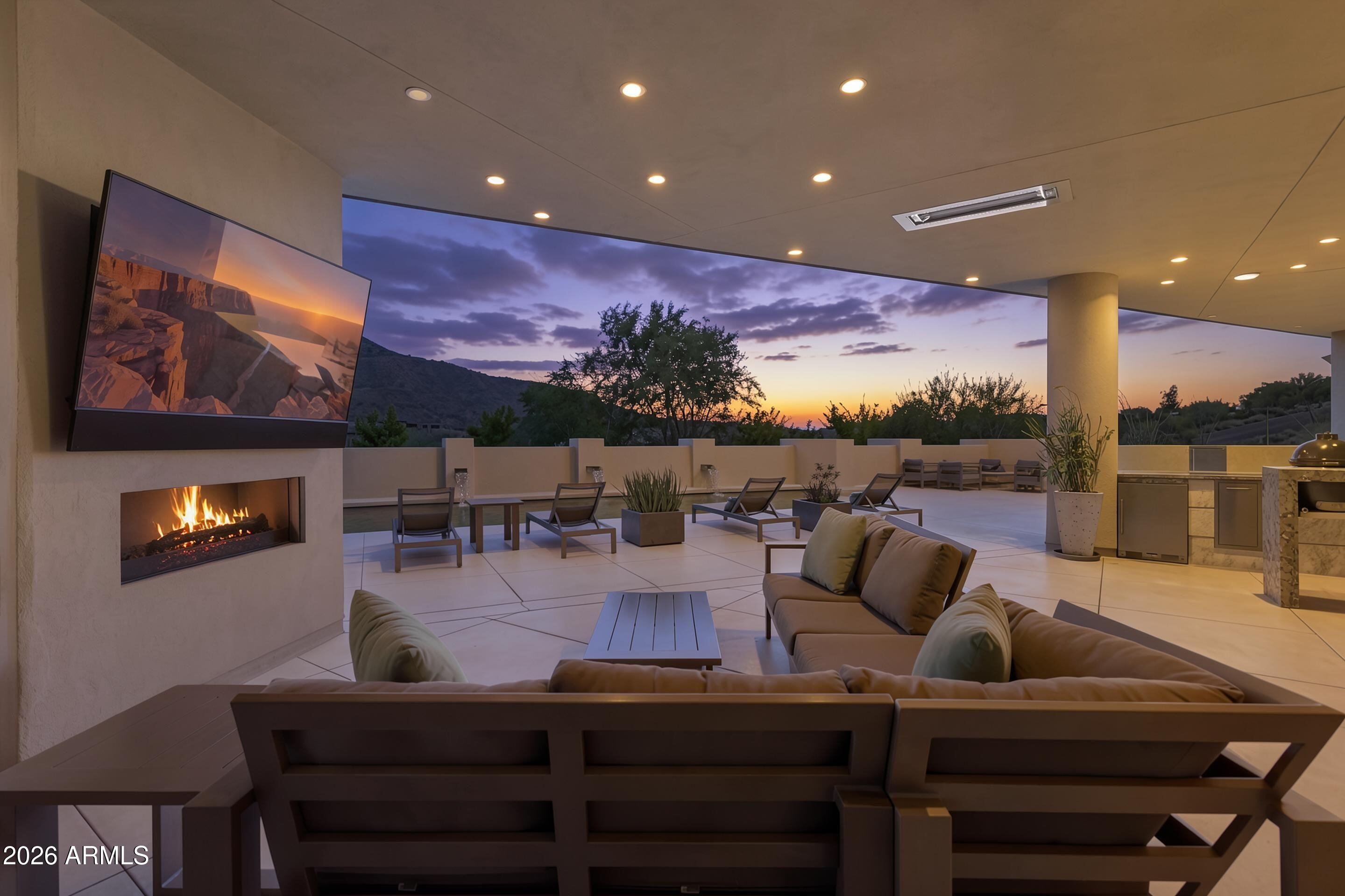 Holiday Ln, Carefree, AZ 85377