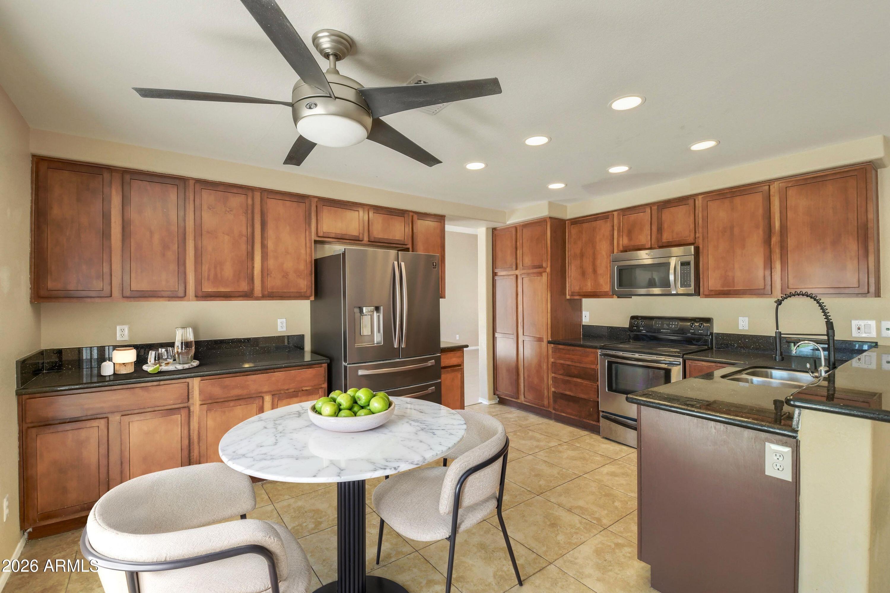 Goldfinch Gate Ln, Phoenix, AZ 85044 #1