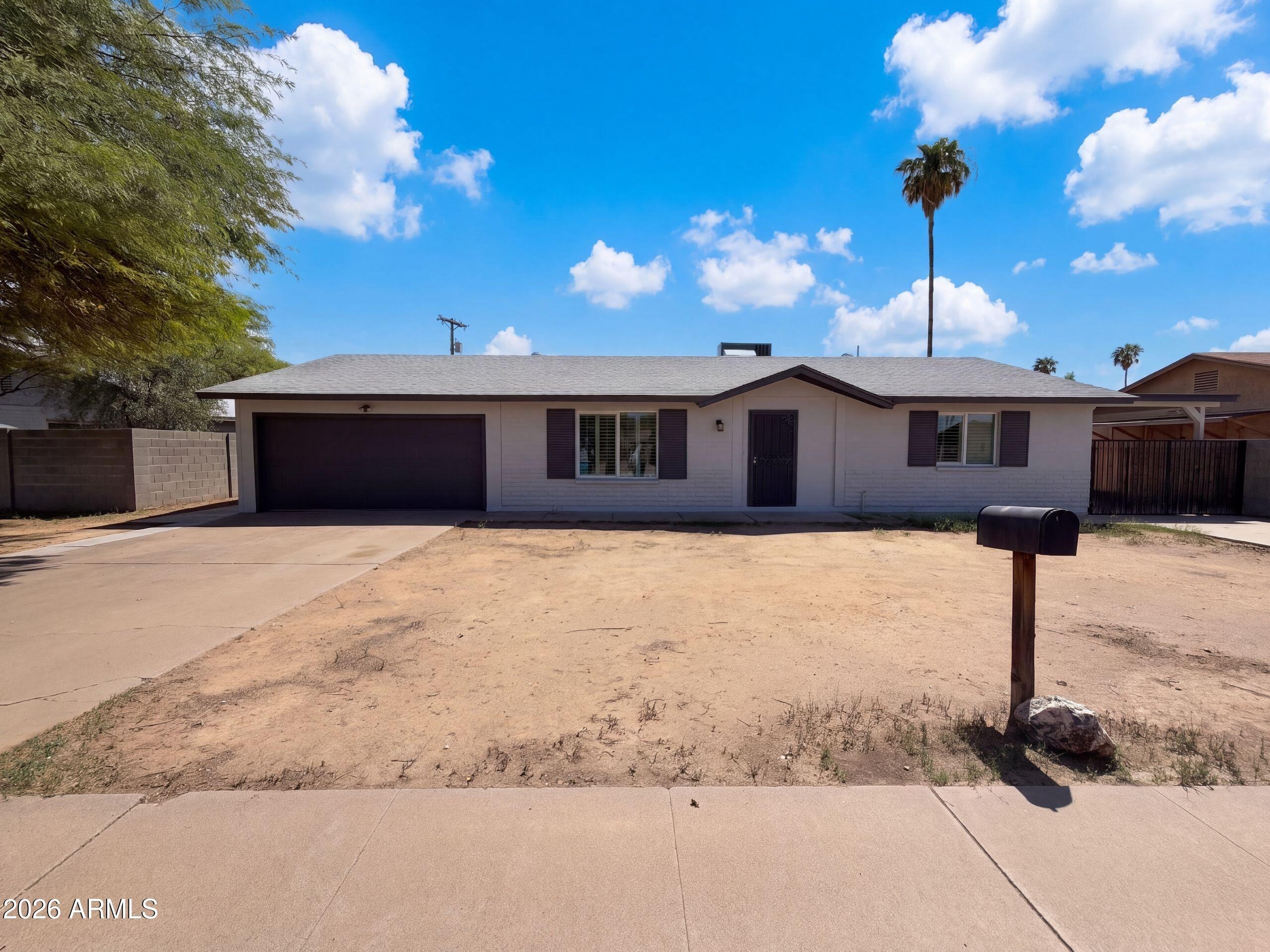 Monterosa St, Phoenix, AZ 85033