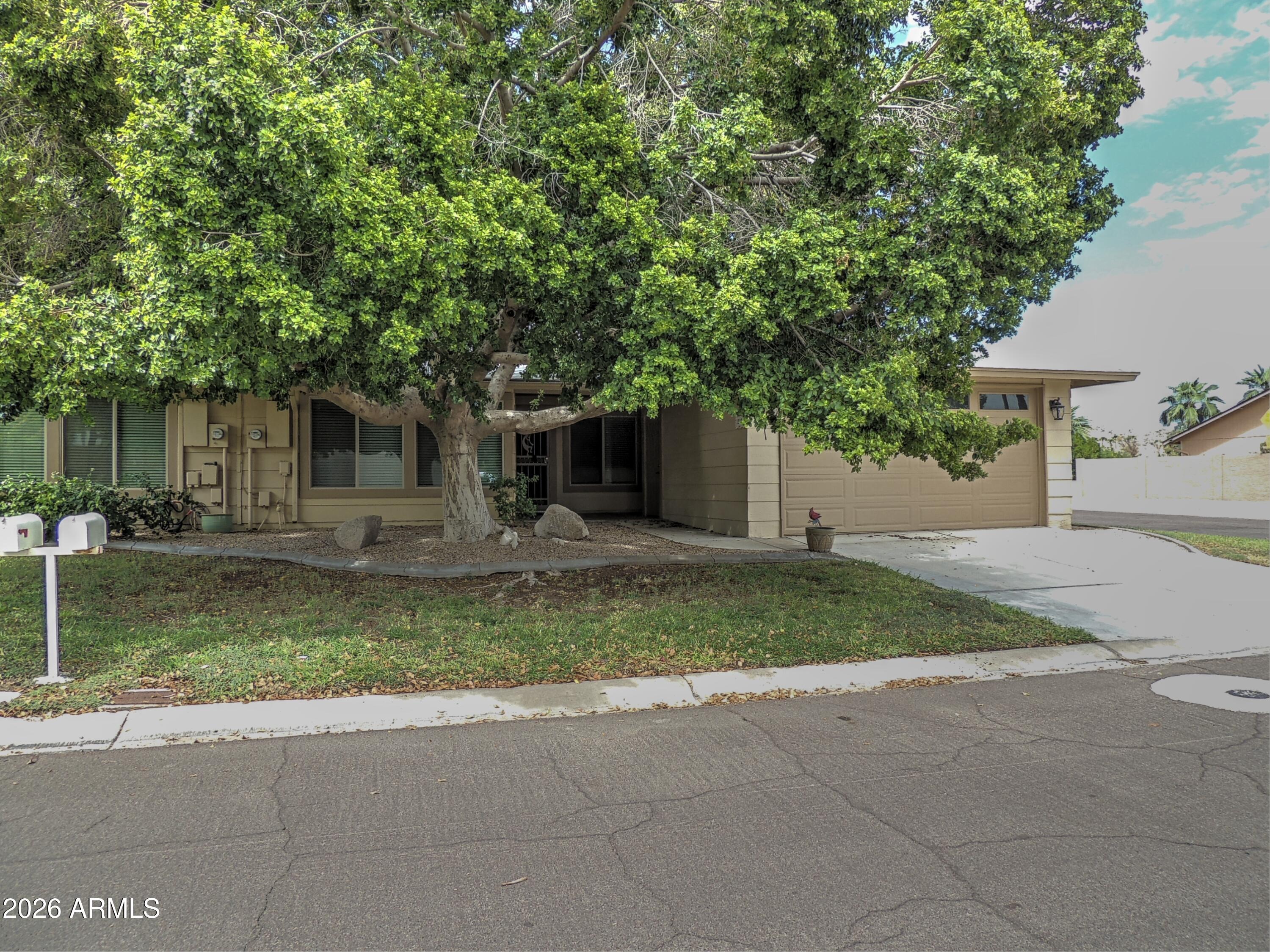 Shoshoni Dr, Phoenix, AZ 85044