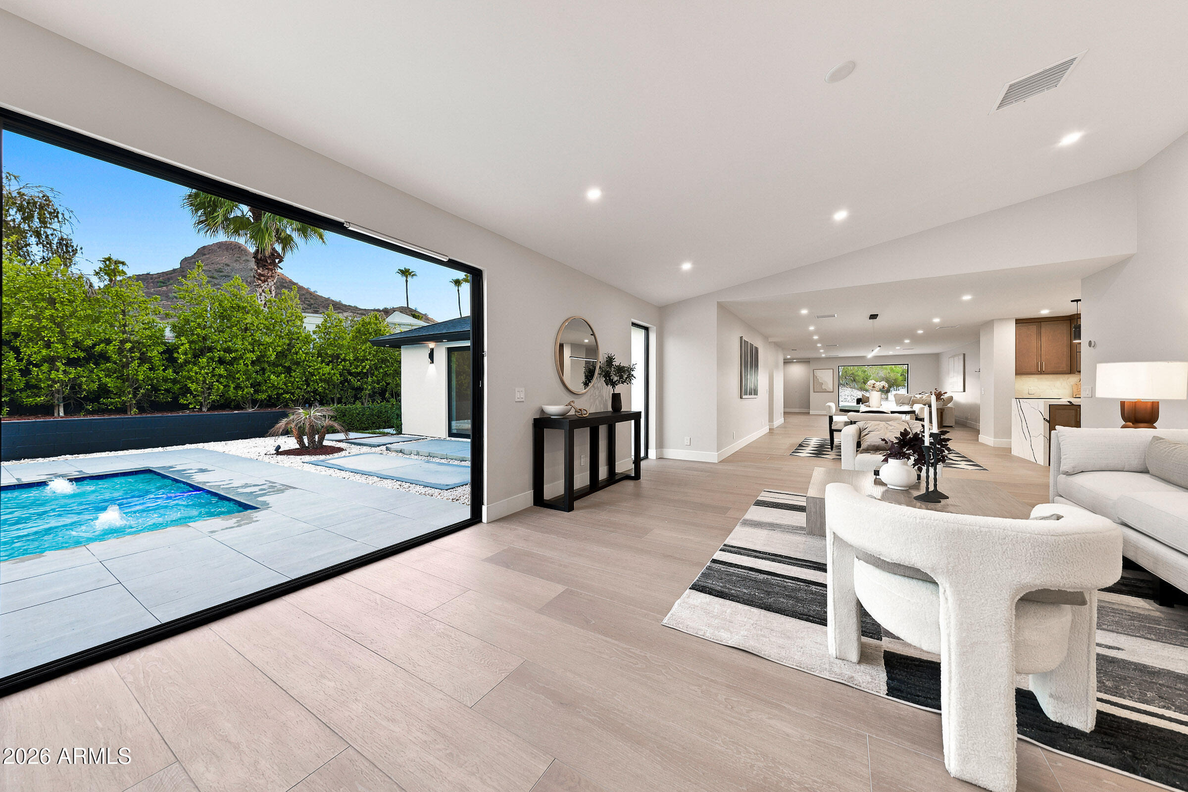 Greenway Rd, Phoenix, AZ 85022