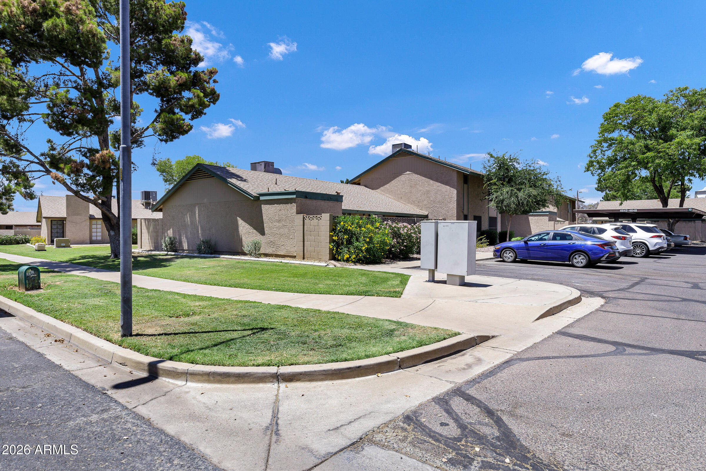 Continental Dr, Glendale, AZ 85308