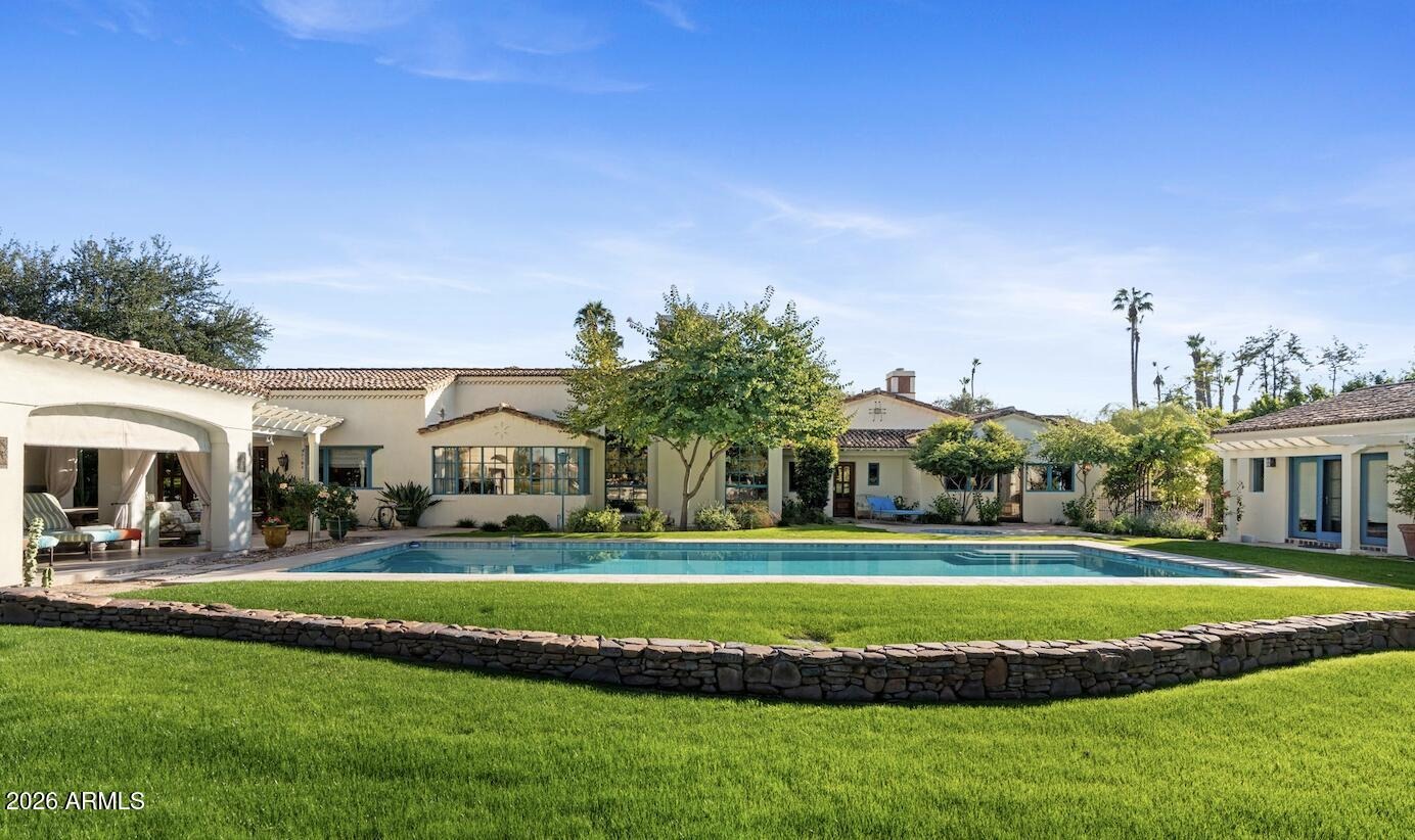 Golf Dr, Paradise Valley, AZ 85253