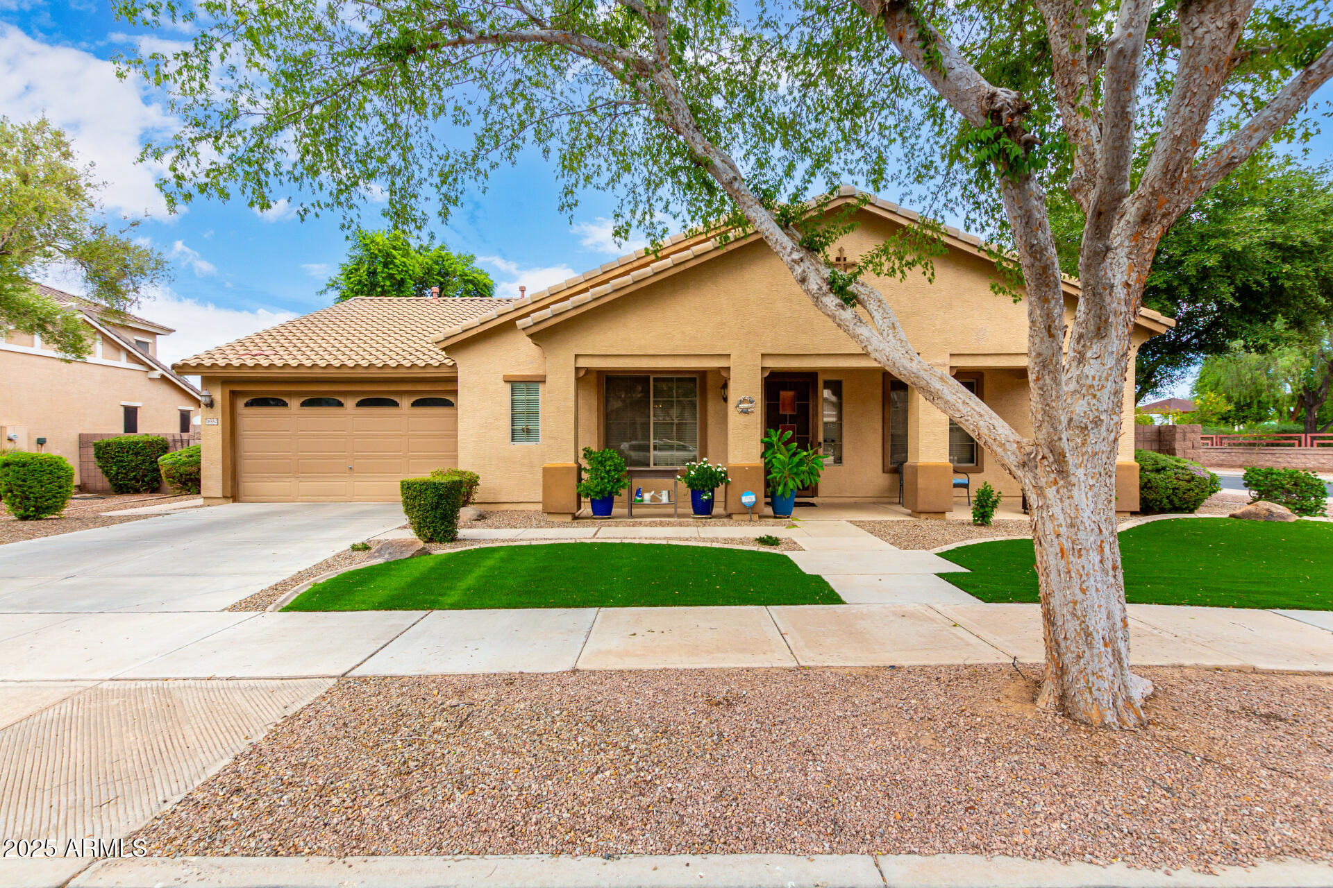 Swan Dr, Queen Creek, AZ 85142
