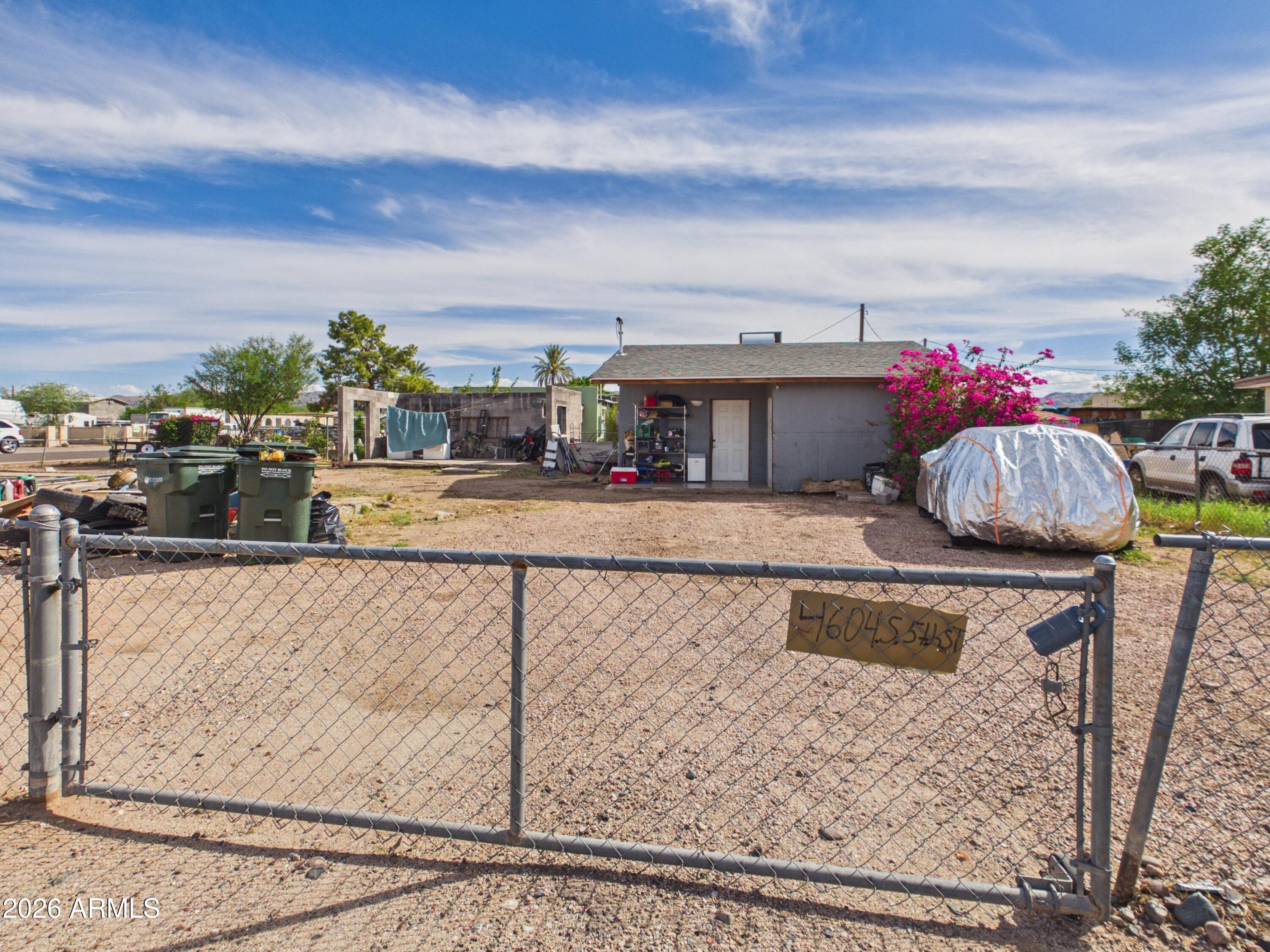 5th St, Phoenix, AZ 85040