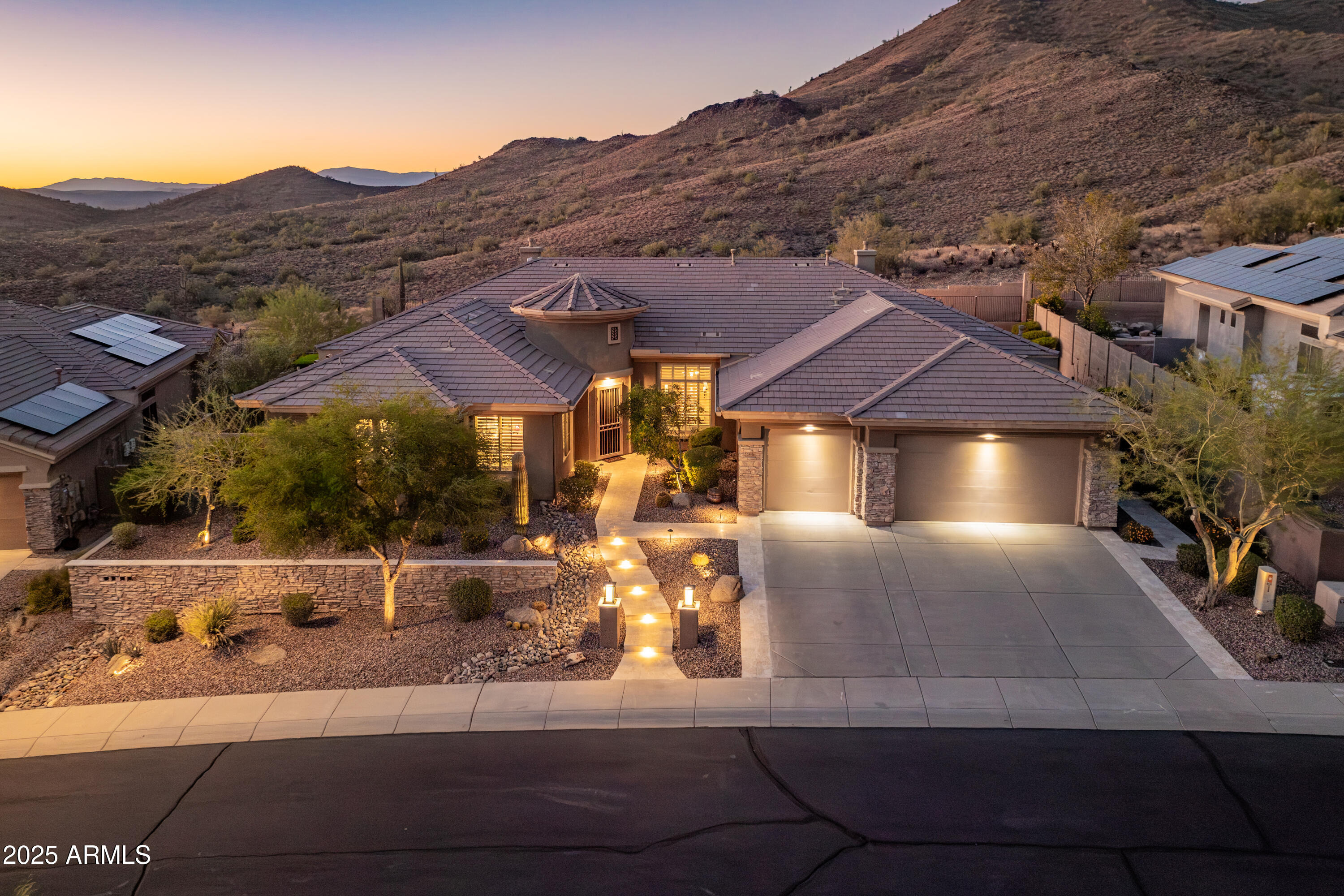 Shinnecock Way, Phoenix, AZ 85086