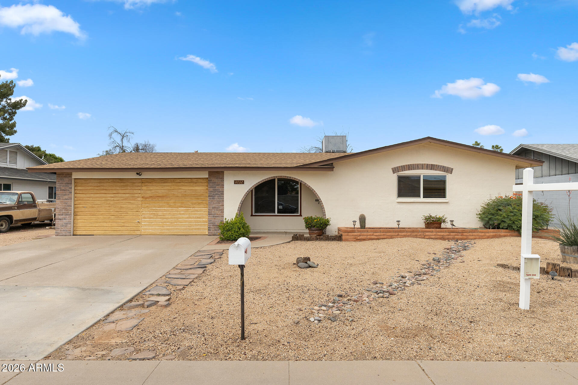 Altadena Ave, Glendale, AZ 85304