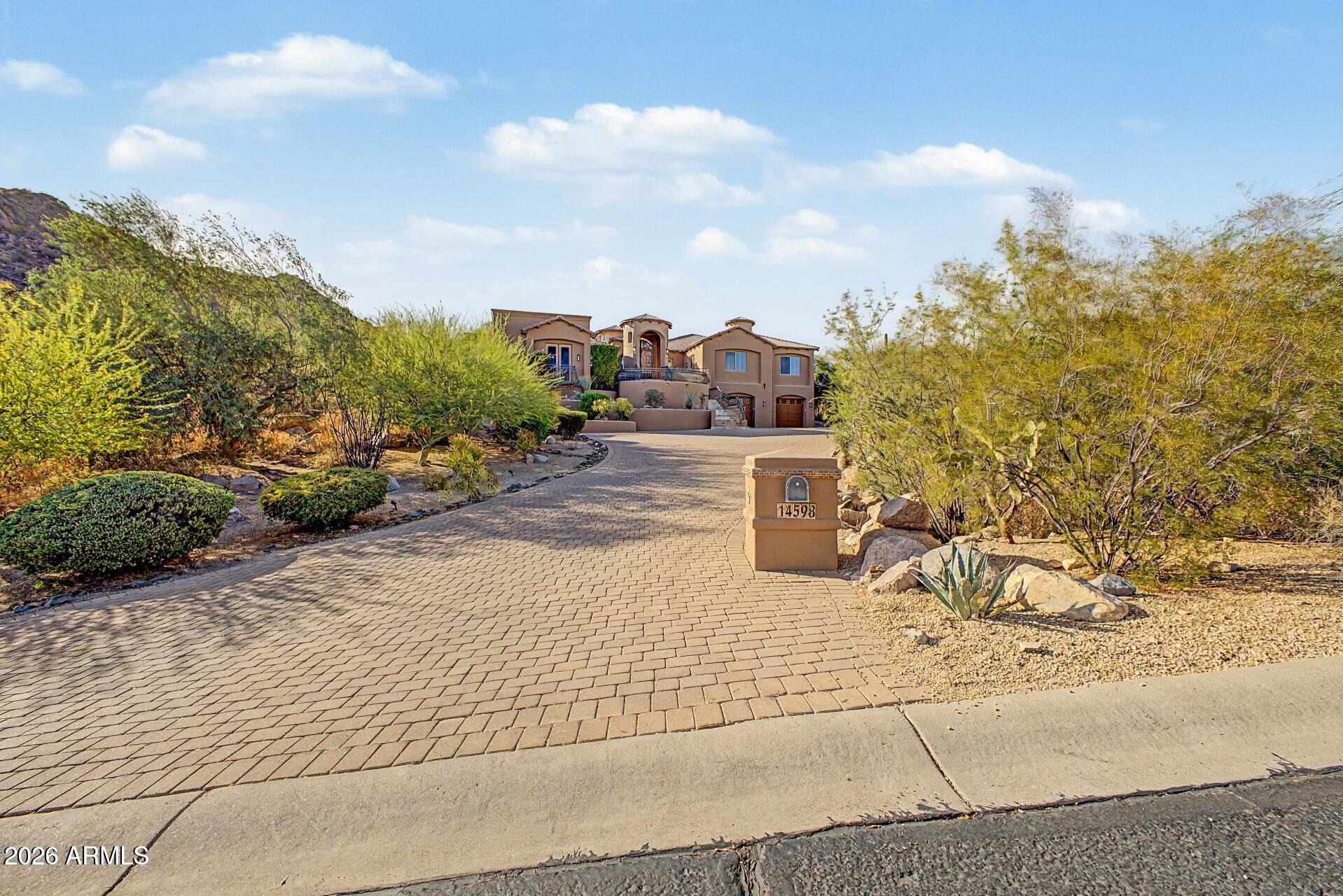 Corrine Dr, Scottsdale, AZ 85259