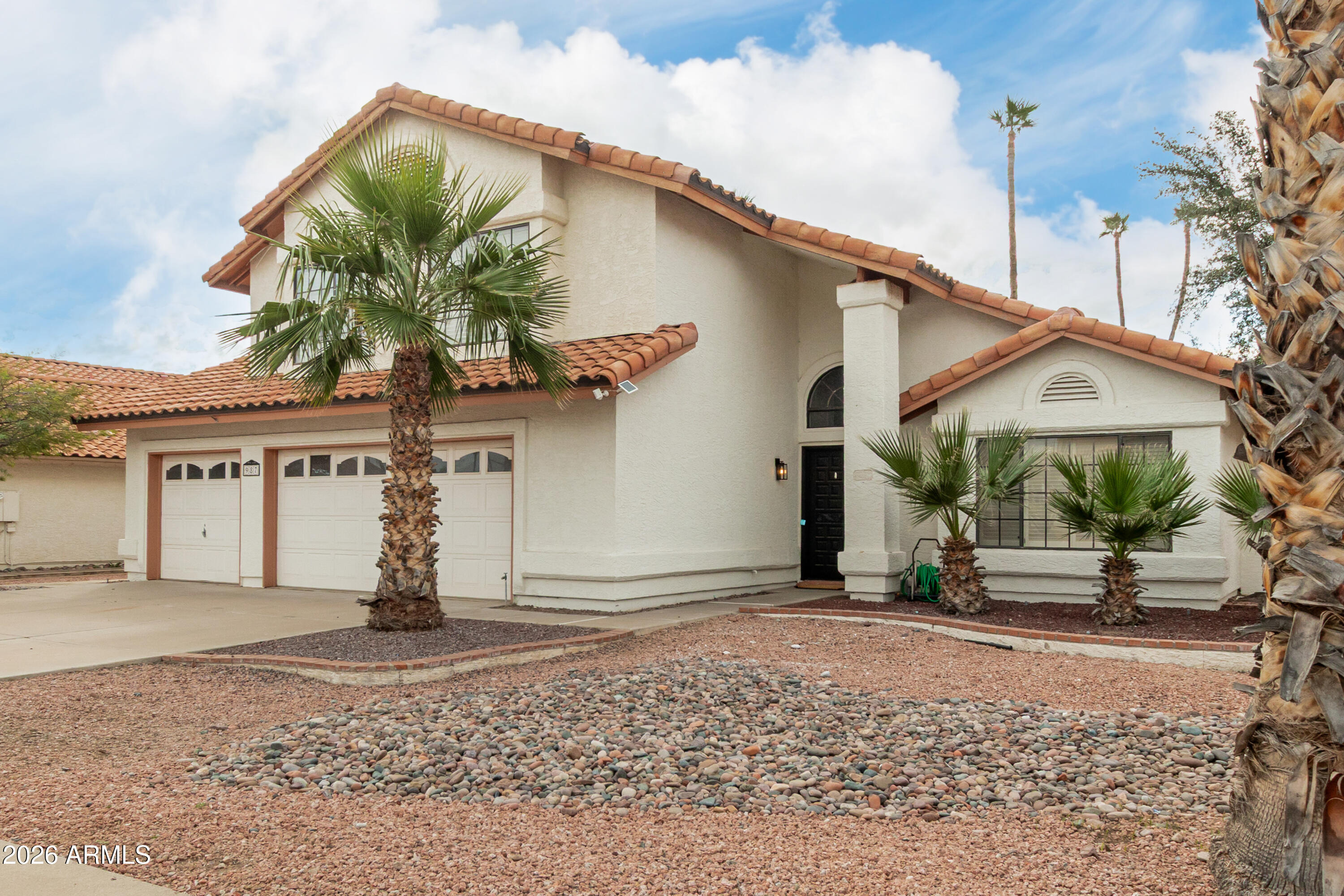 Divot Dr, Tempe, AZ 85283